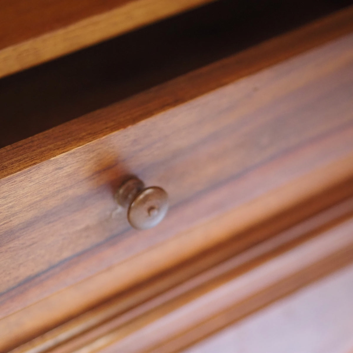Kleiderschrank im Rokoko-Stil mit Spiegeltüren, um 1900