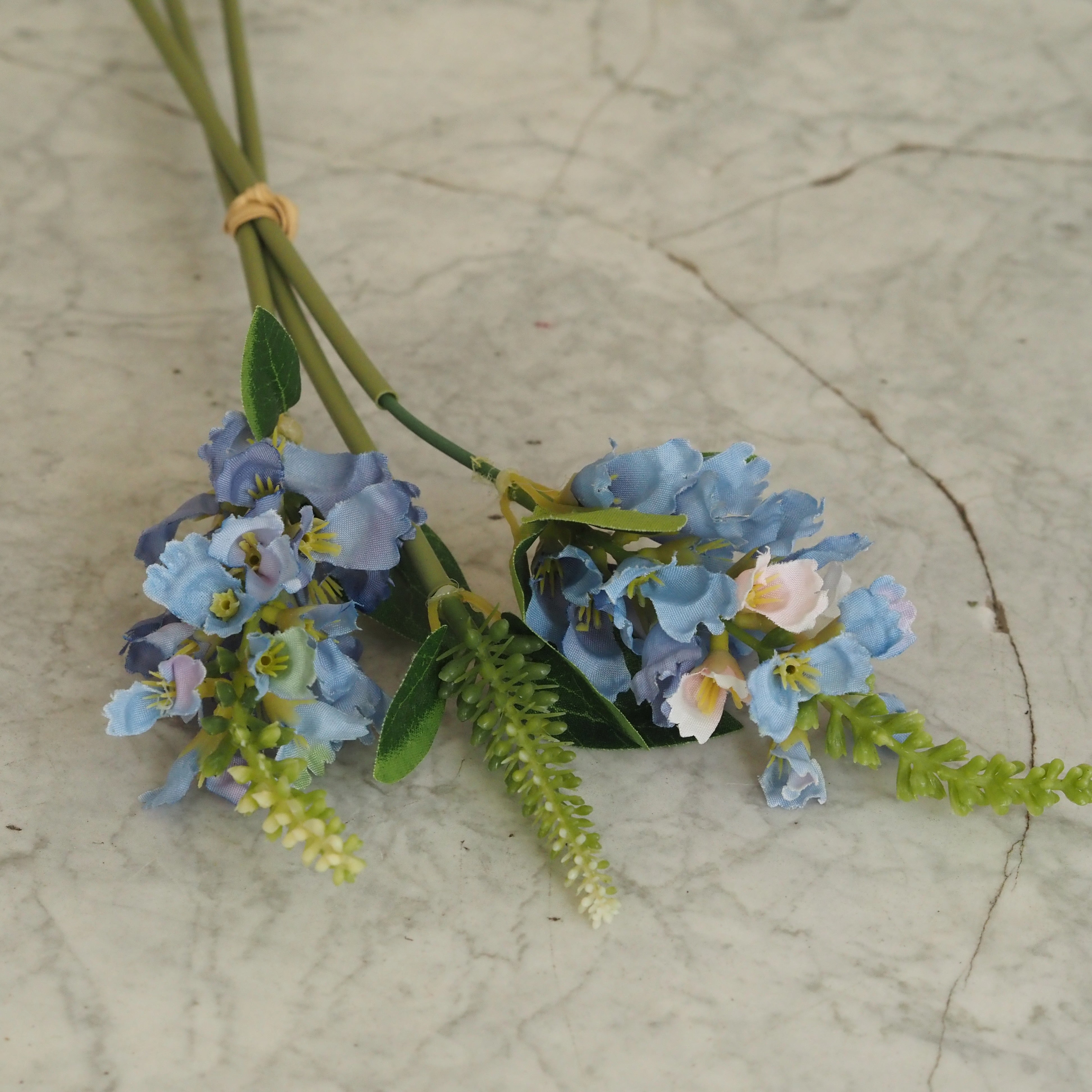 Veronika-Pick Blau · Bündel im Feldblumen-Stil 37 cm