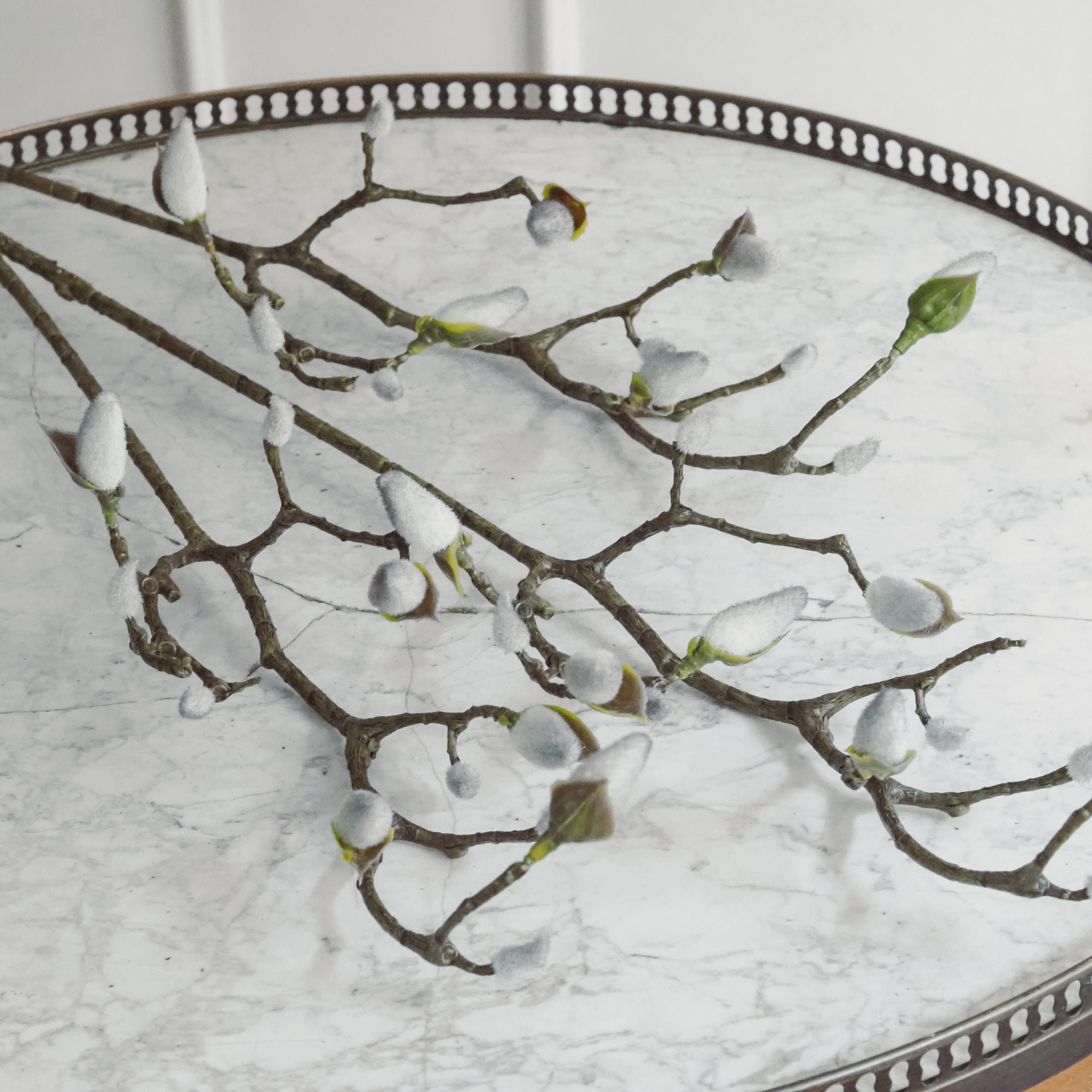 Dekozweig Magnolie · naturinspirierte Form / florales Objekt