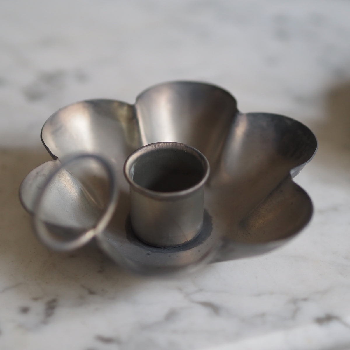 Kerzenhalter Blütenform · Kammerleuchter Ringgriff