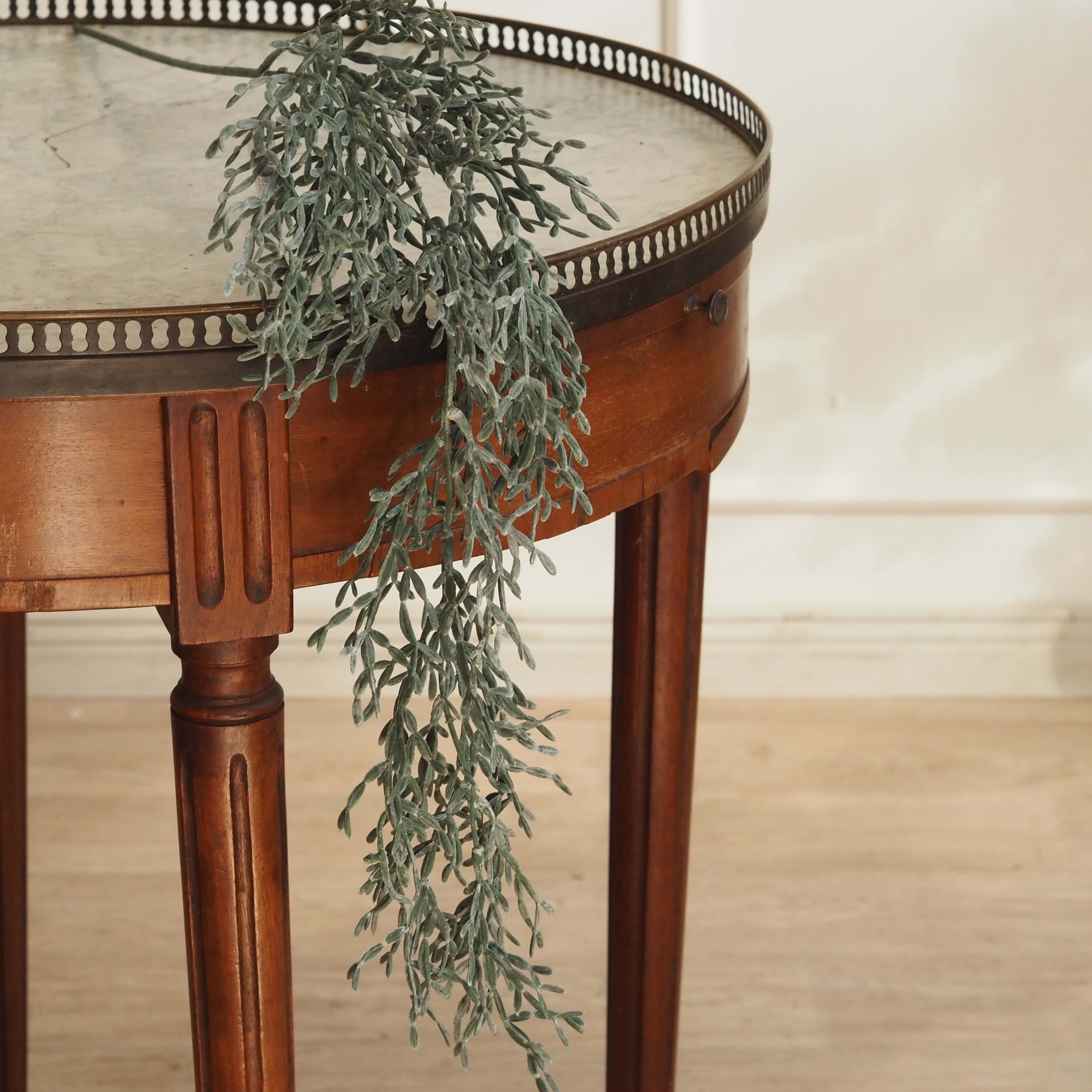 Sukkulentenhänger Grün · Künstlicher Hängezweig in Sukkulentenoptik, 98 cm