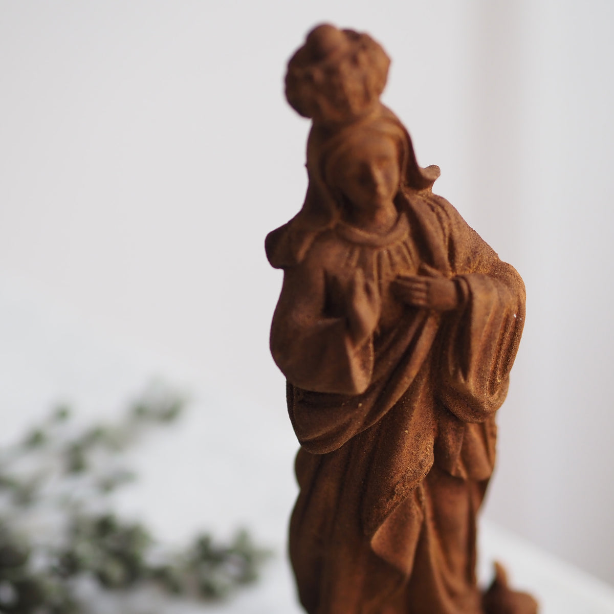 Madonnenfigur · Gekrönte Muttergottes nach barocker Vorlage