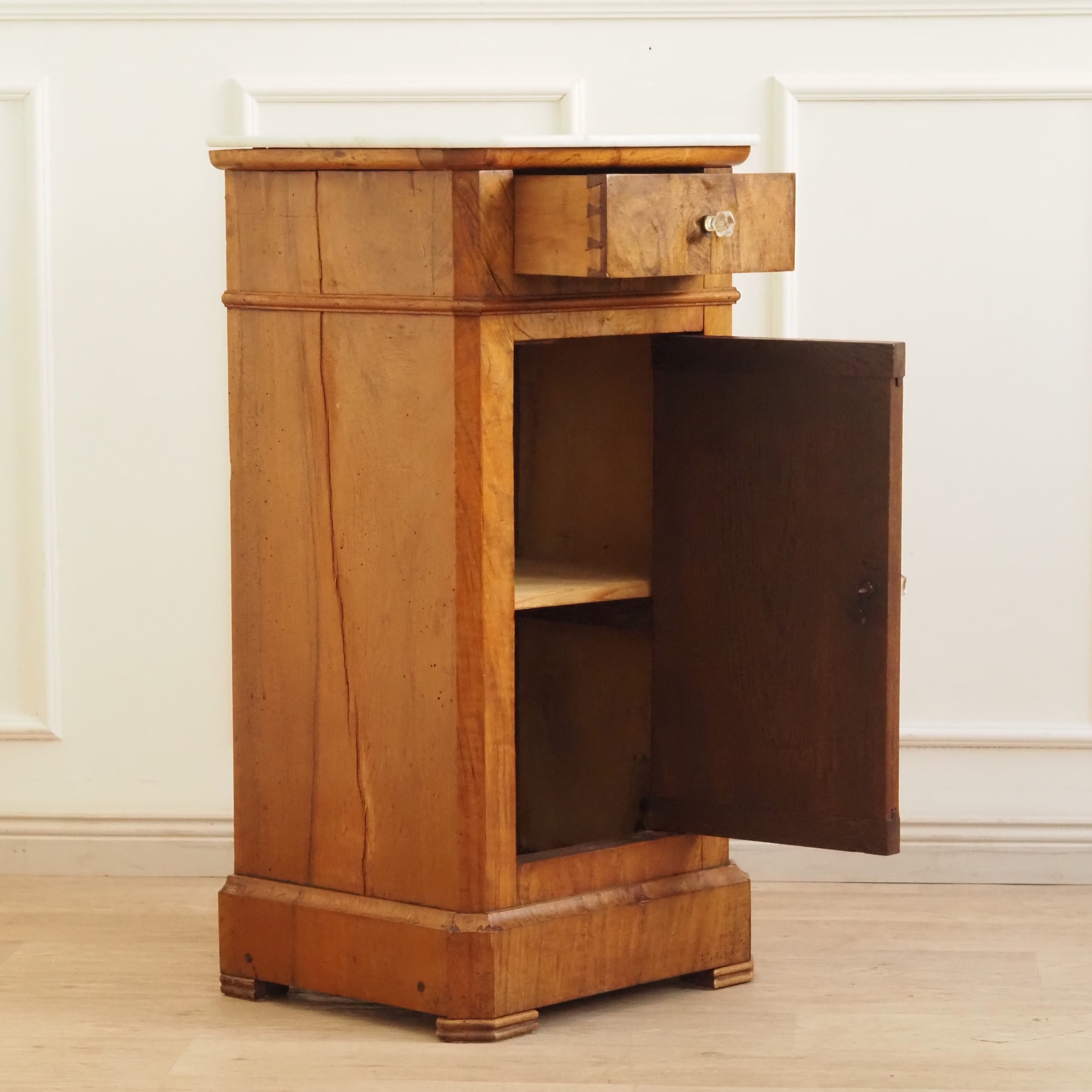 Louis-Philippe Nachttisch Wurzelnussbaum mit Marmorplatte um 1860 - Nachtschrank antik
