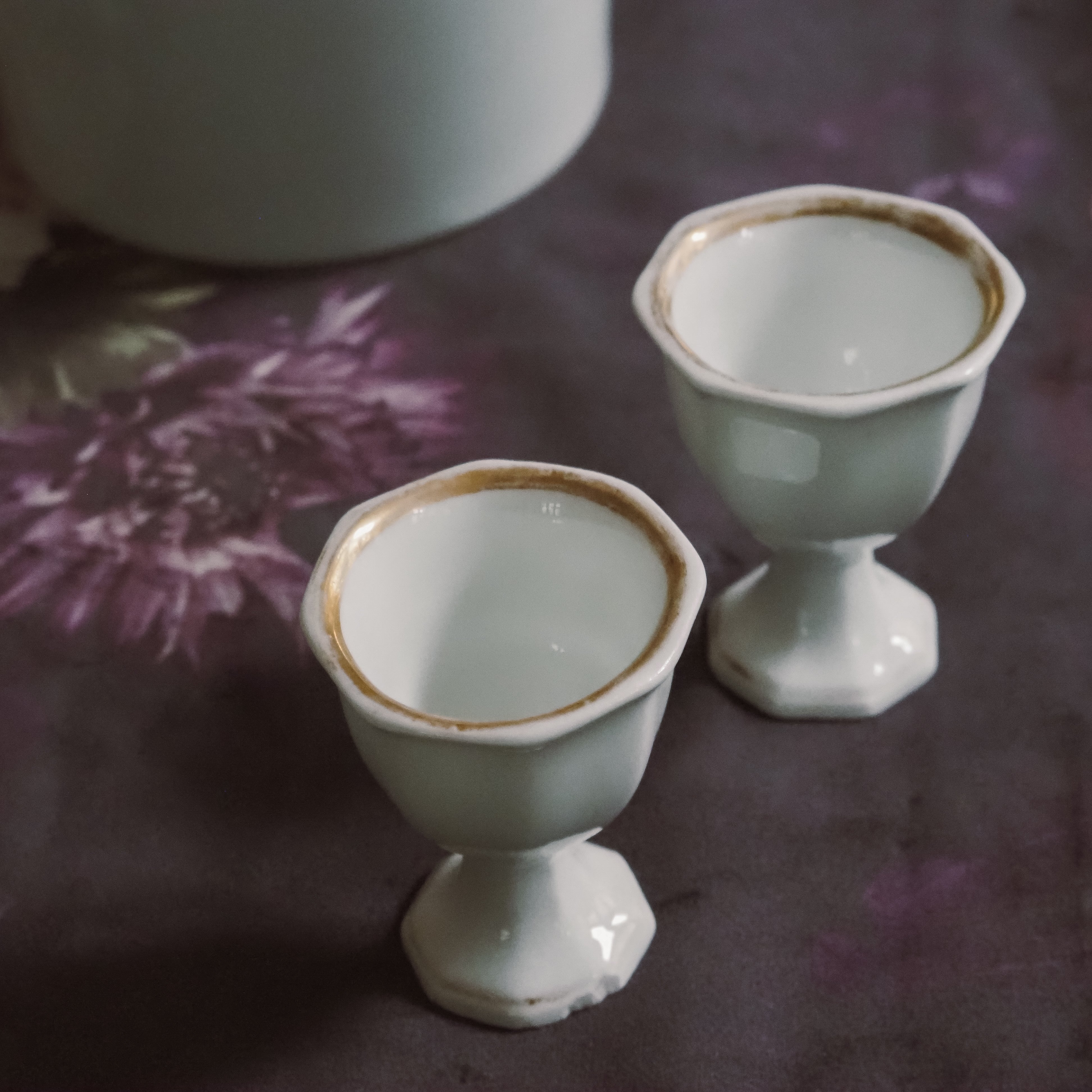 Eierbecher 2er Set · Vintage / Porzellan mit Goldrand