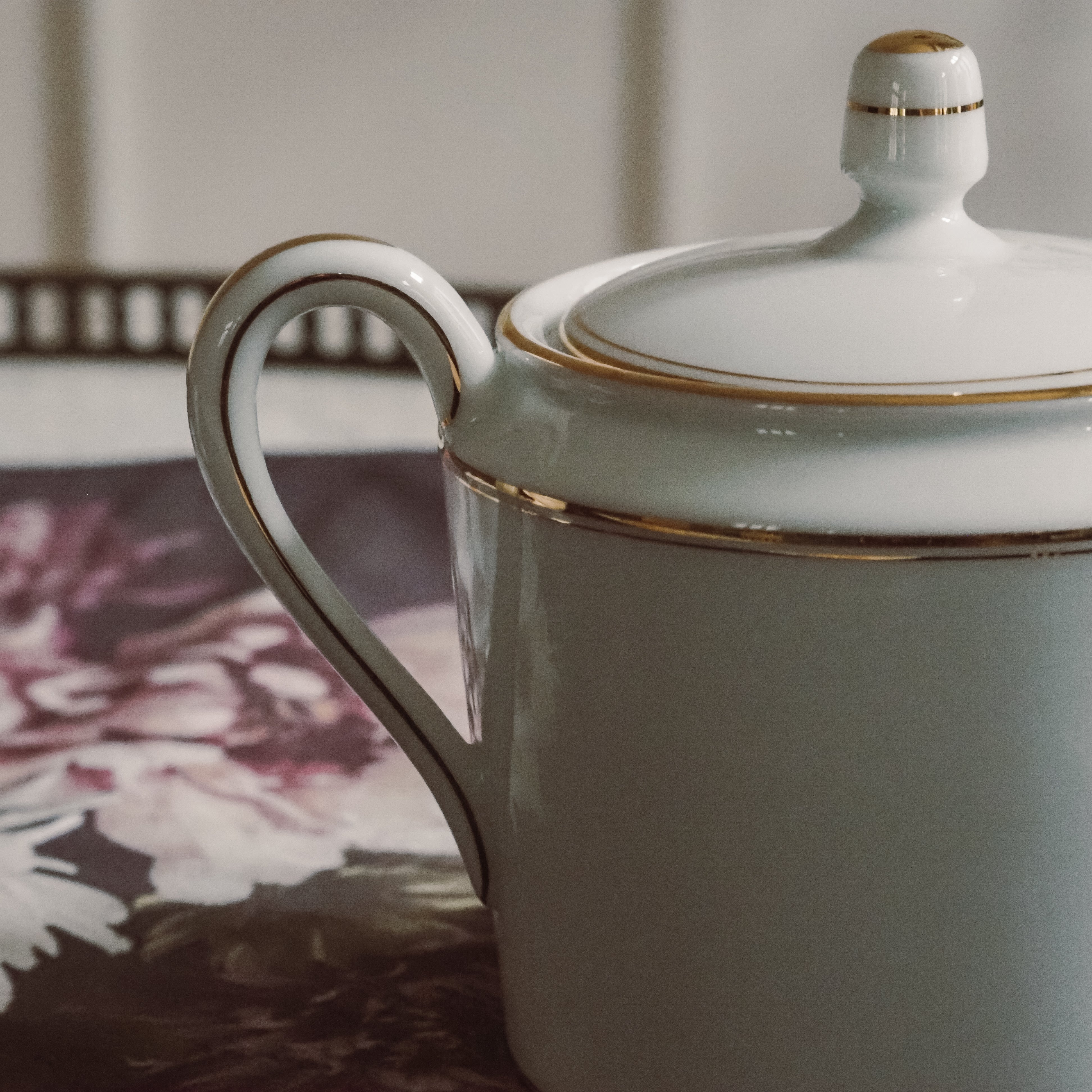 Porzandose mit Deckel · Limoges Haviland / klassisches Tischgefäß