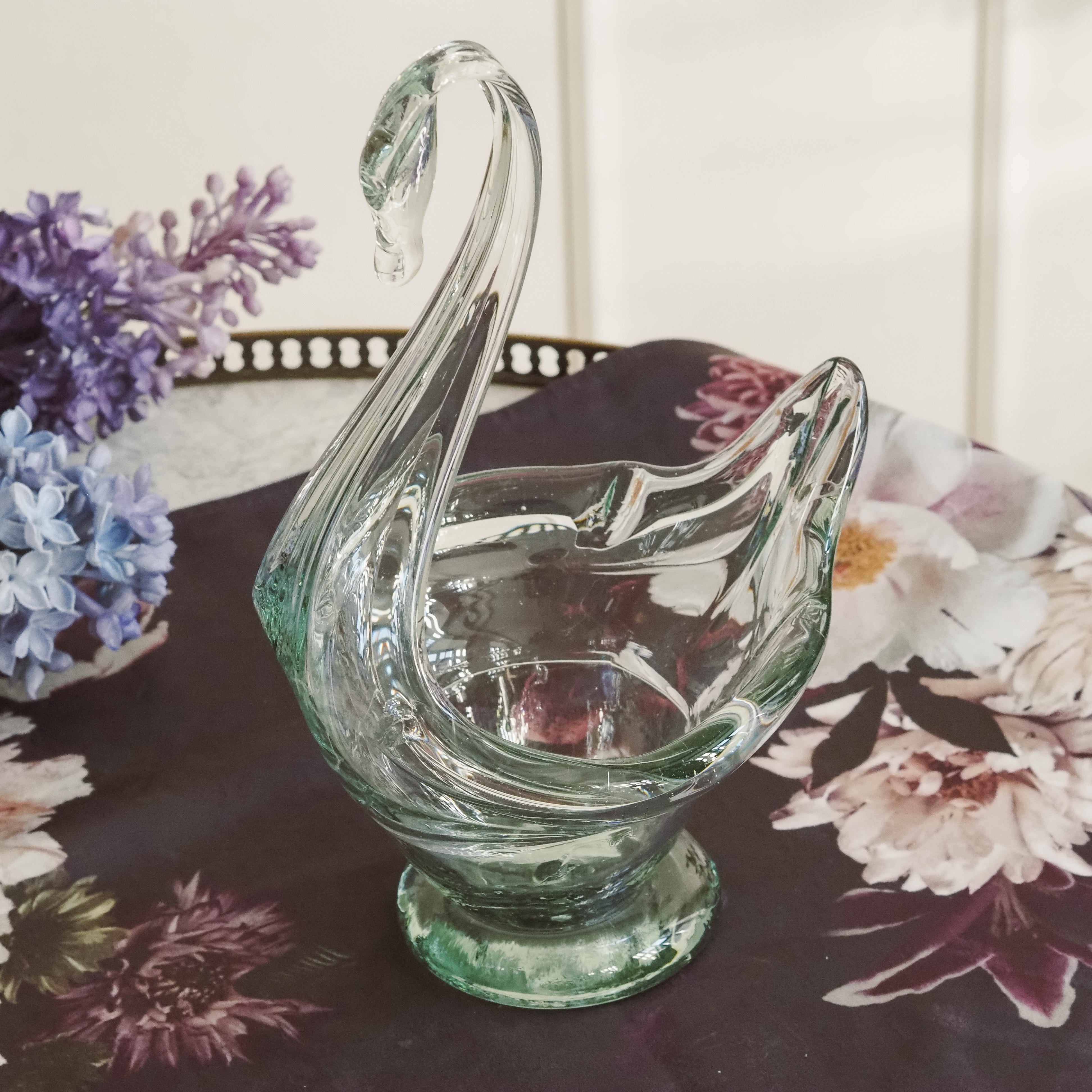 Glasschale in Schwanenform · 20. Jahrhundert · Pressglas Objekt