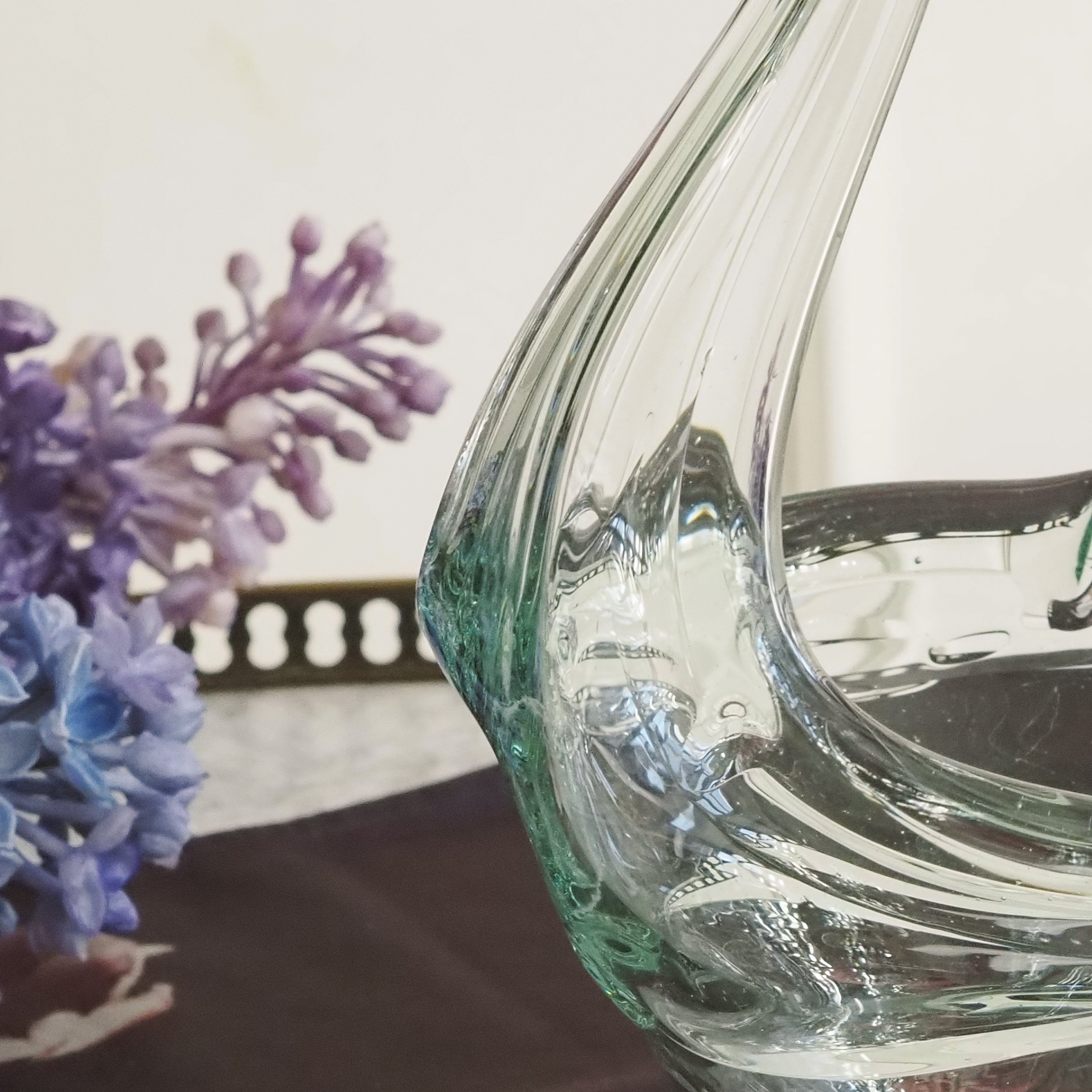Glasschale in Schwanenform · 20. Jahrhundert · Pressglas Objekt