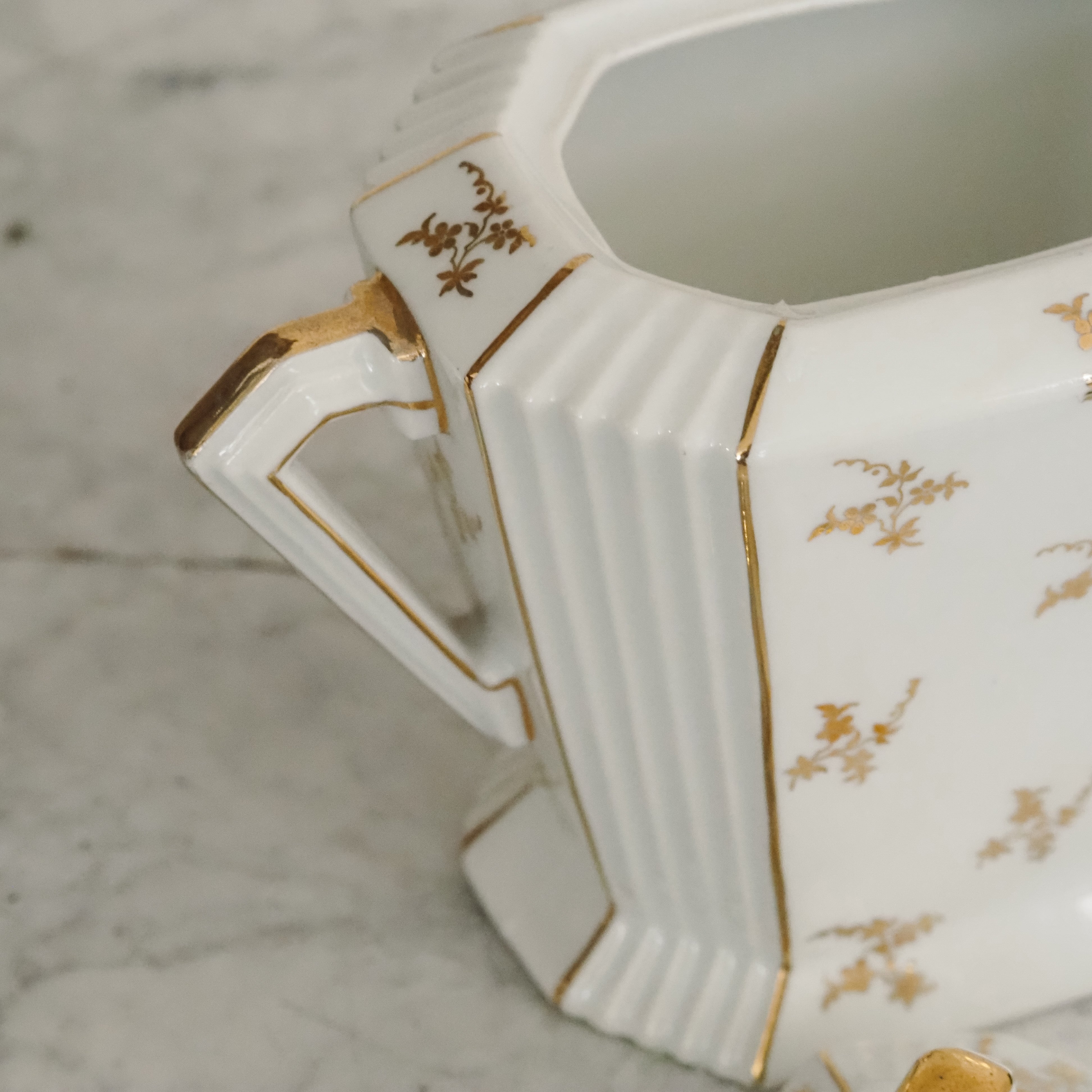 Zuckerdose Limoges · Art-Déco-Porzellan mit Goldstaffage, um 1930
