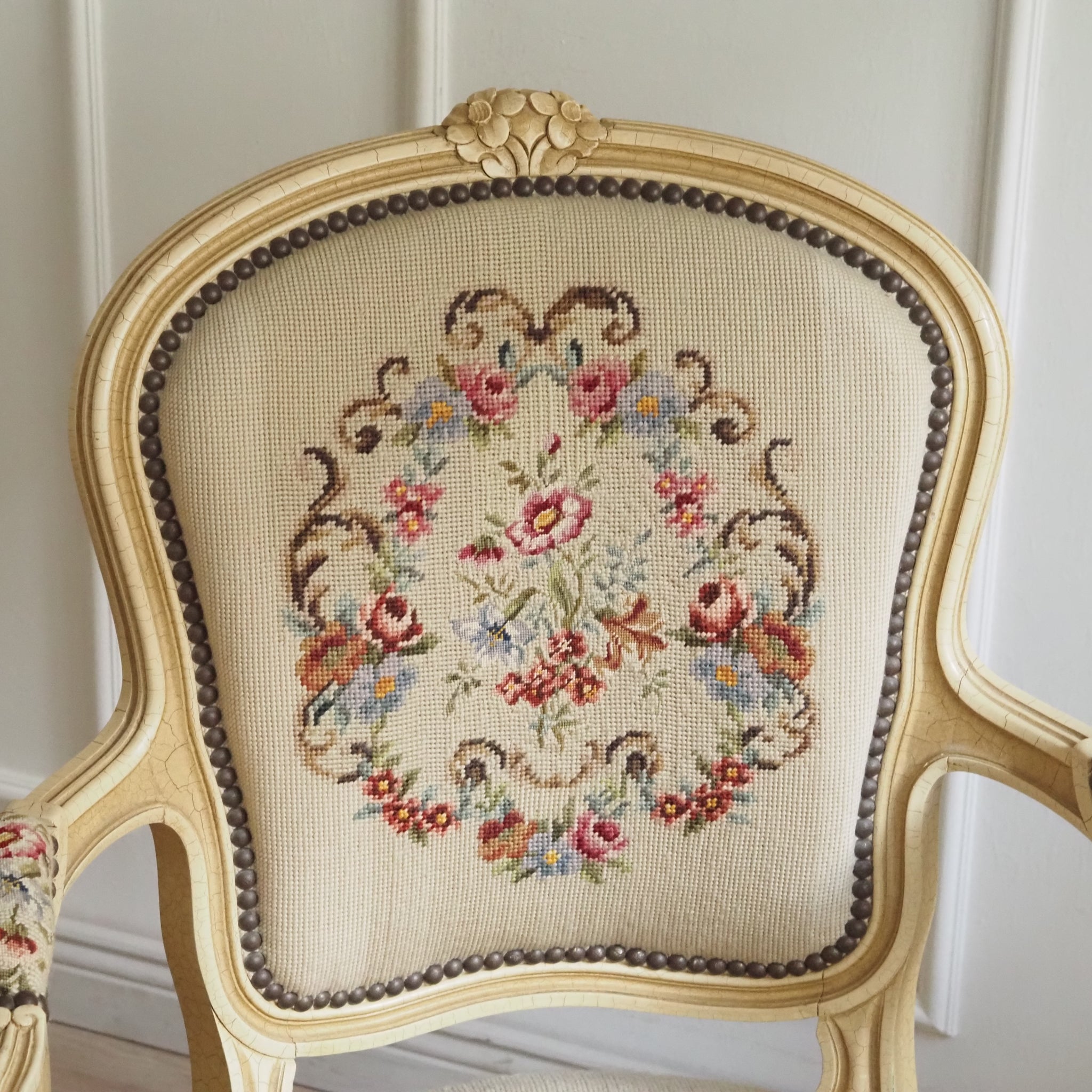 Französischer Armlehnstuhl im Louis-XV-Stil - Vintage Cabriolet Sessel