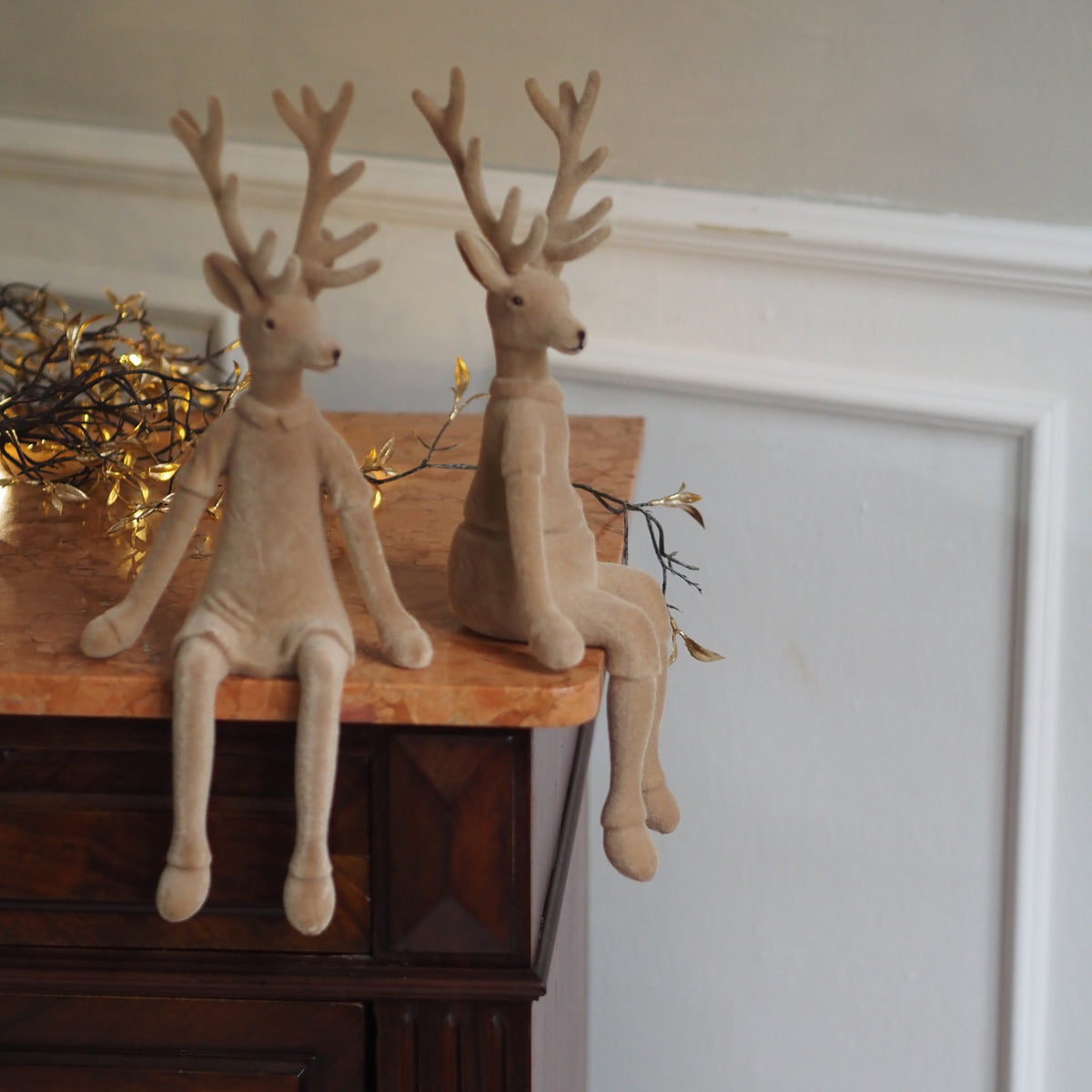 Kantenhocker Hirschpaar Ingwer · Weihnachtsfiguren Samtoptik