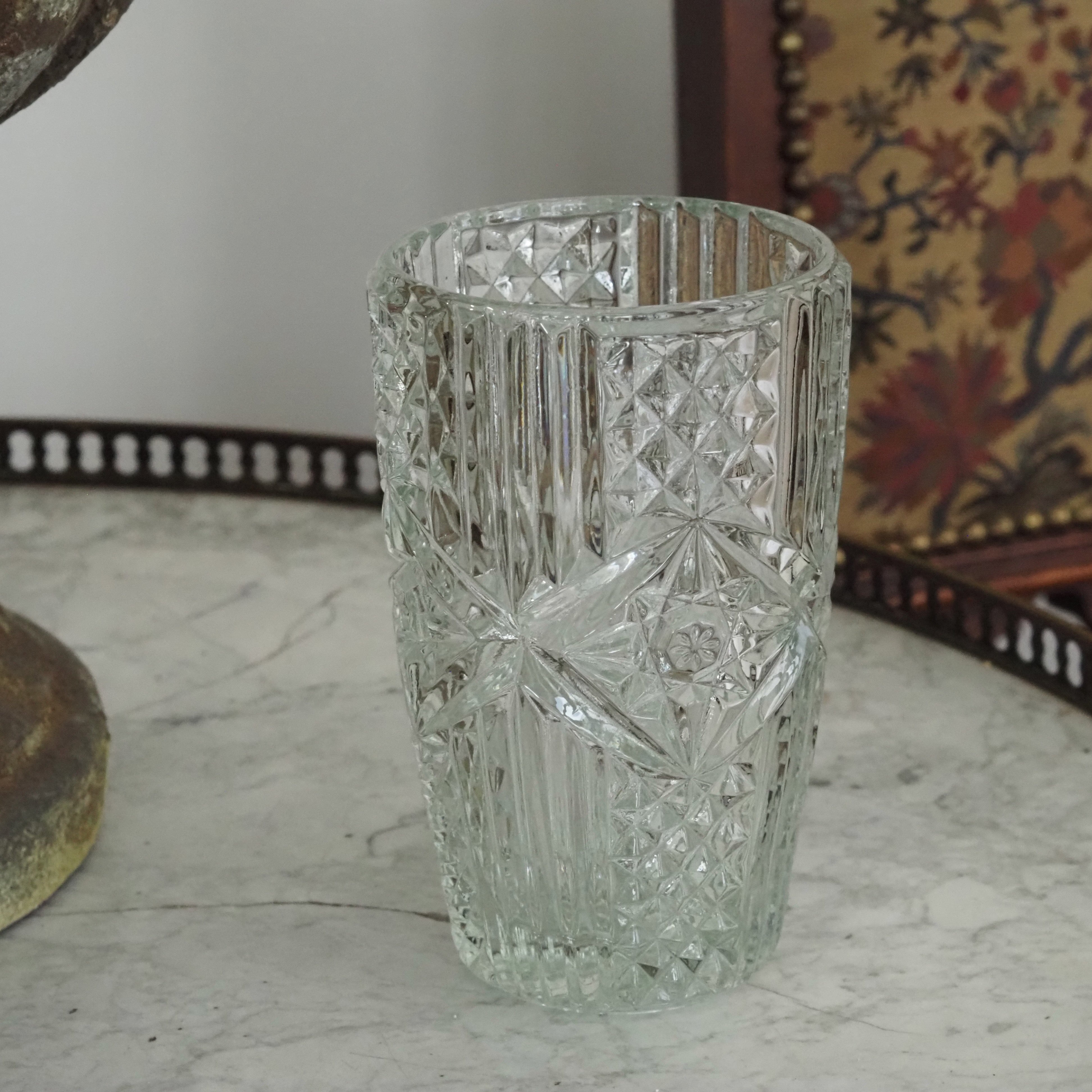 Pressglas Vase mit Sterndekor, um 1950–1970
