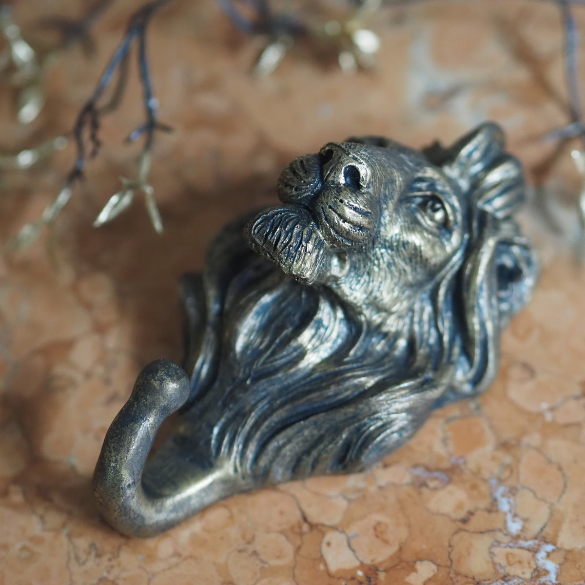 Wandhaken Löwenkopf Altgoldoptik · Historismus Garderobe