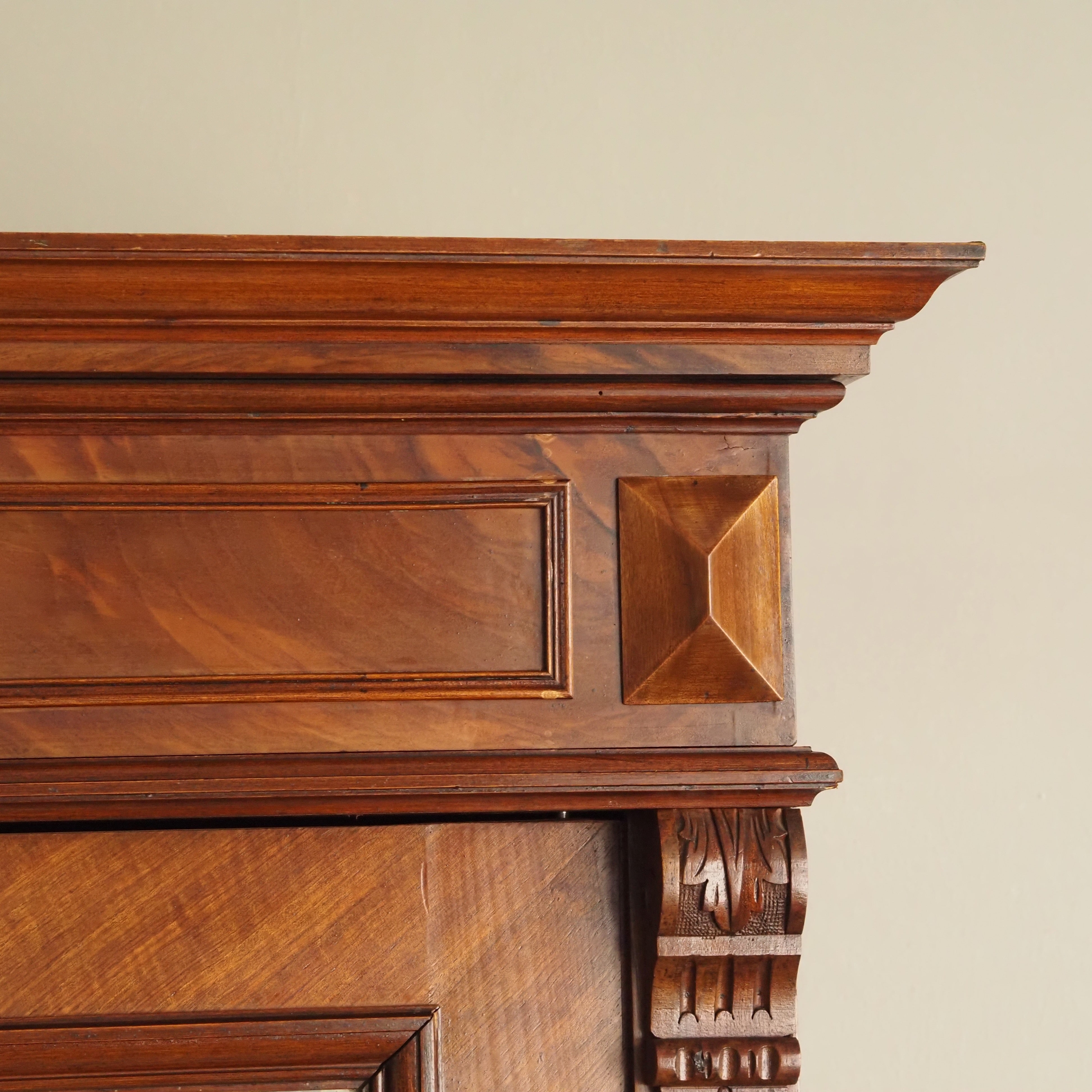 Spiegelschrank Nussbaum Gründerzeit um 1880