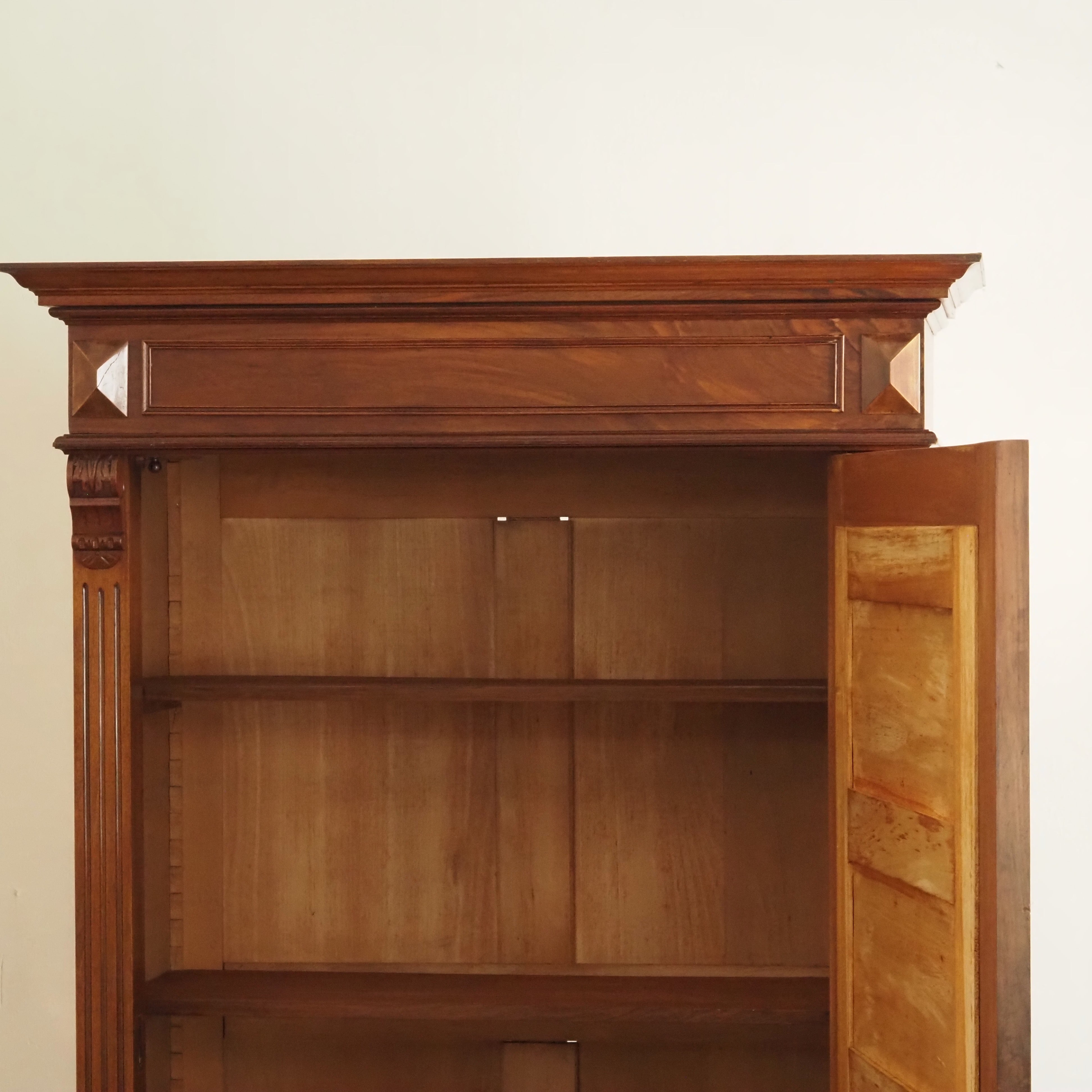 Spiegelschrank Nussbaum Gründerzeit um 1880