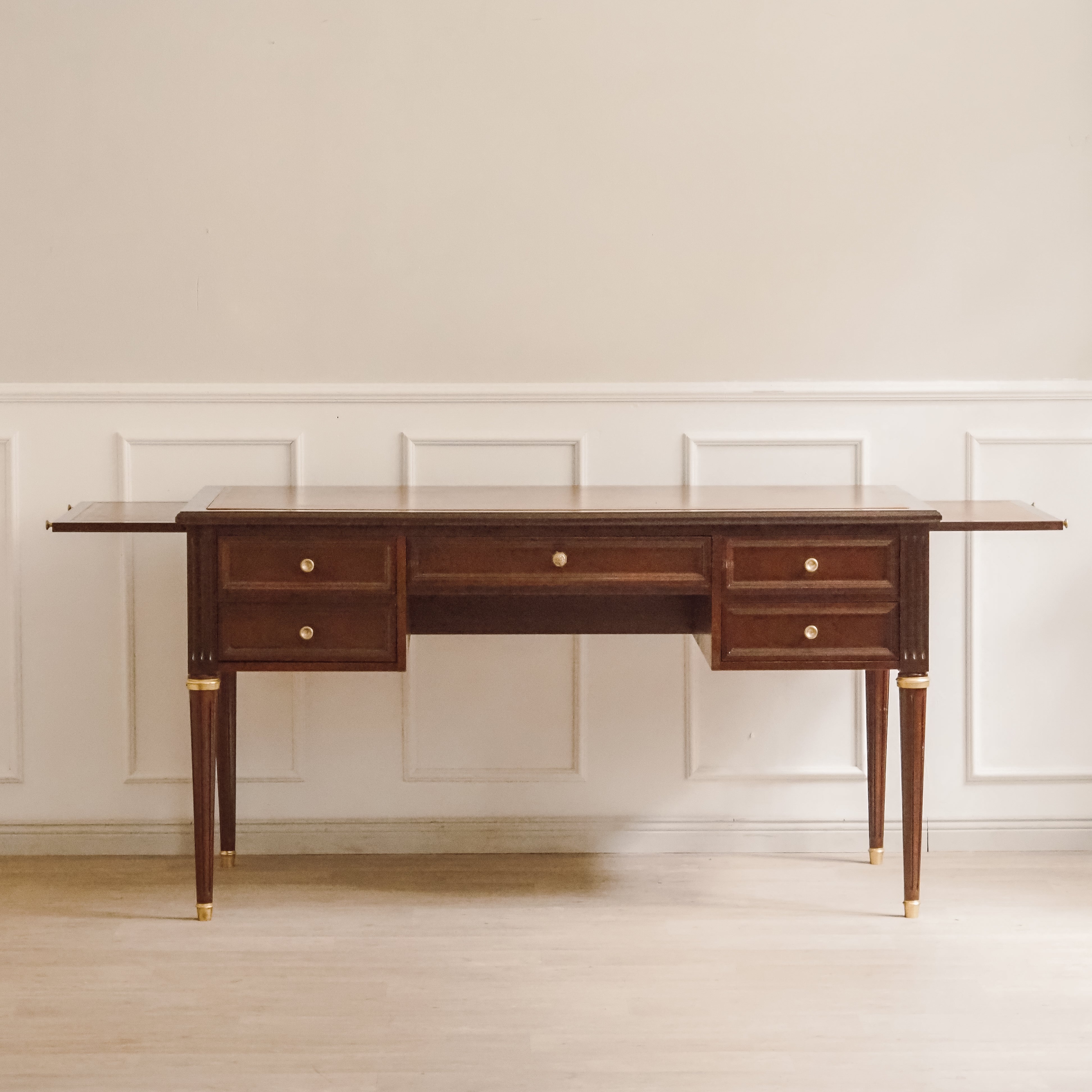 Schreibtisch Louis XVI Stil Mahagoni Lederauflage ausziehbar Bureau