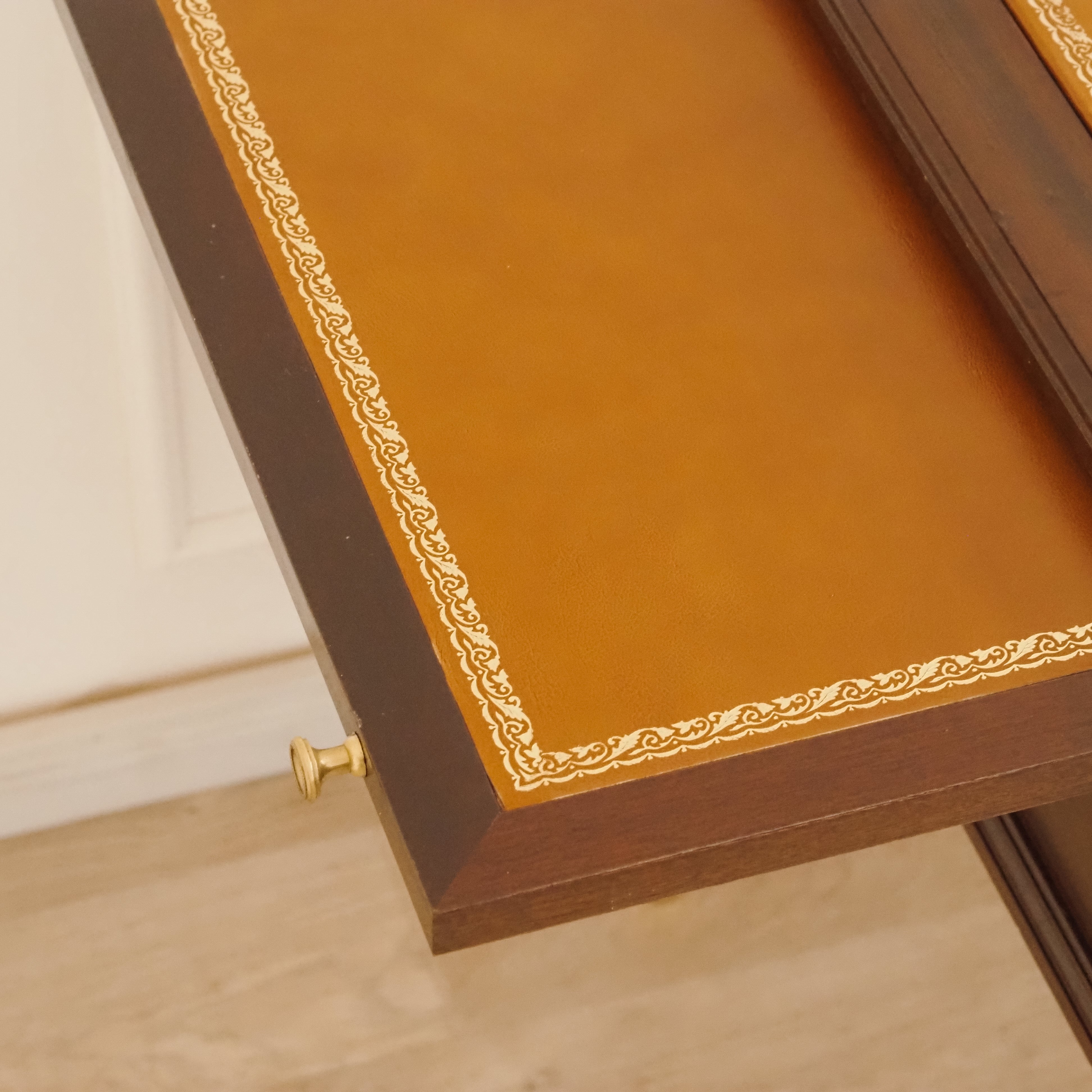 Schreibtisch Louis XVI Stil Mahagoni Lederauflage ausziehbar Bureau