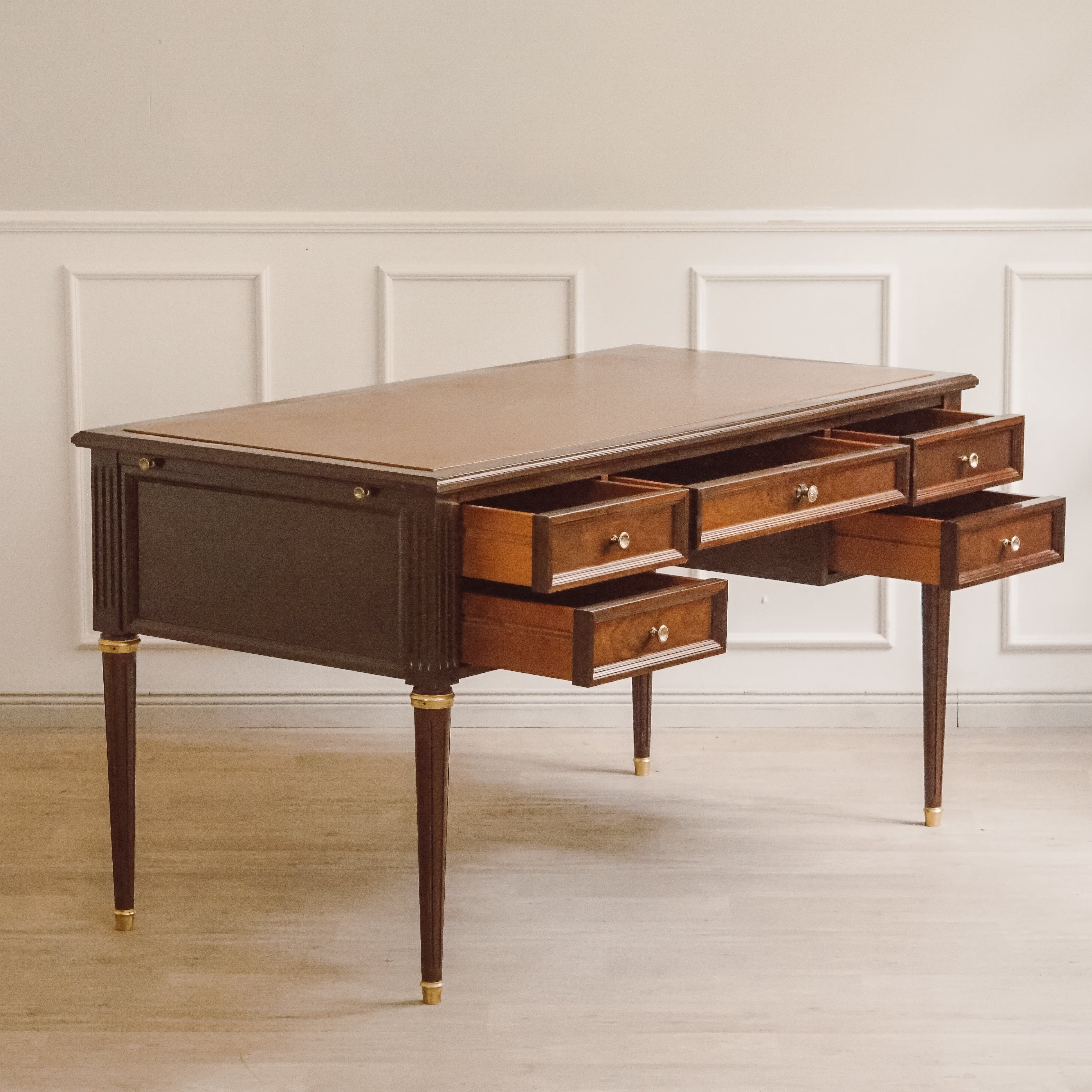 Schreibtisch Louis XVI Stil Mahagoni Lederauflage ausziehbar Bureau