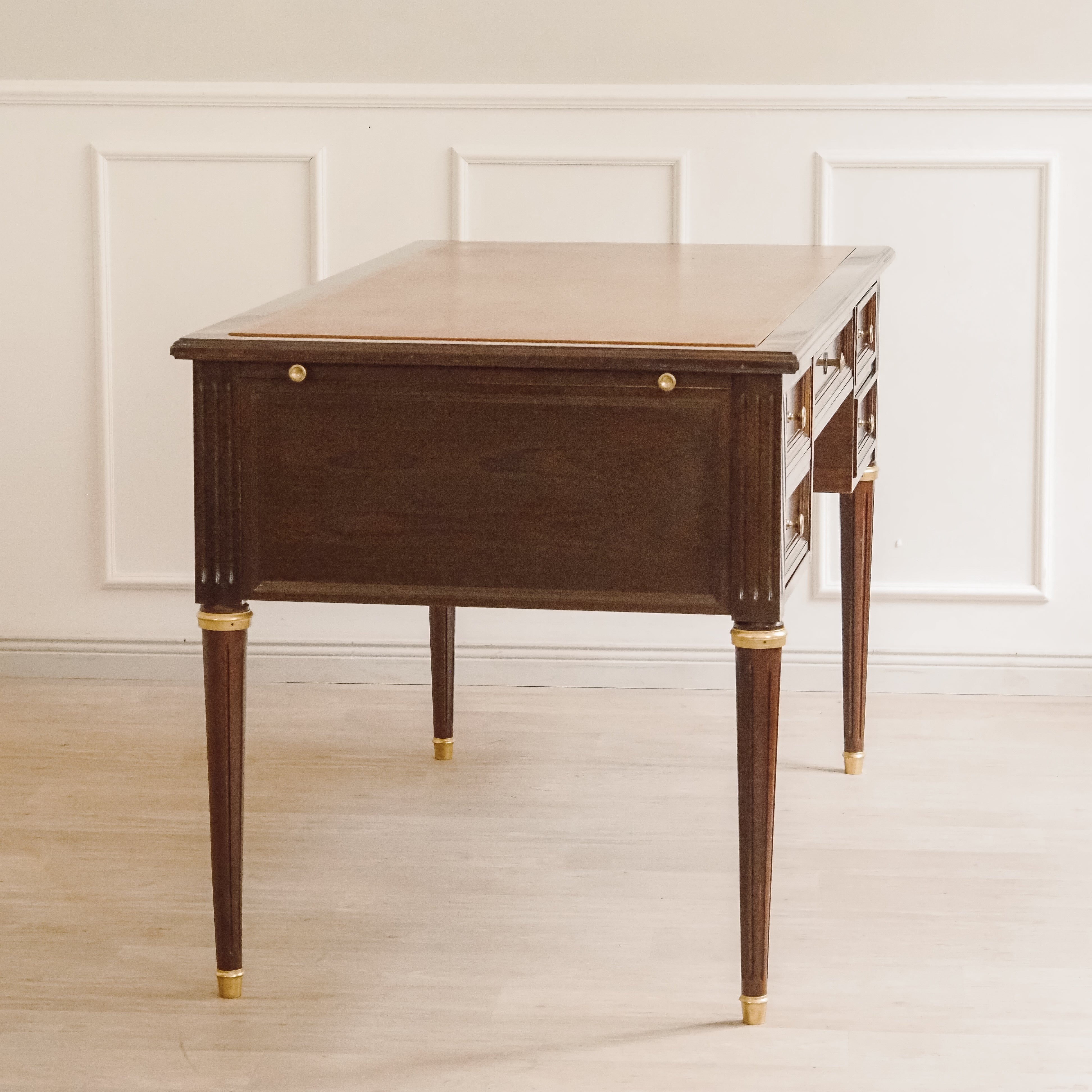 Schreibtisch Louis XVI Stil Mahagoni Lederauflage ausziehbar Bureau