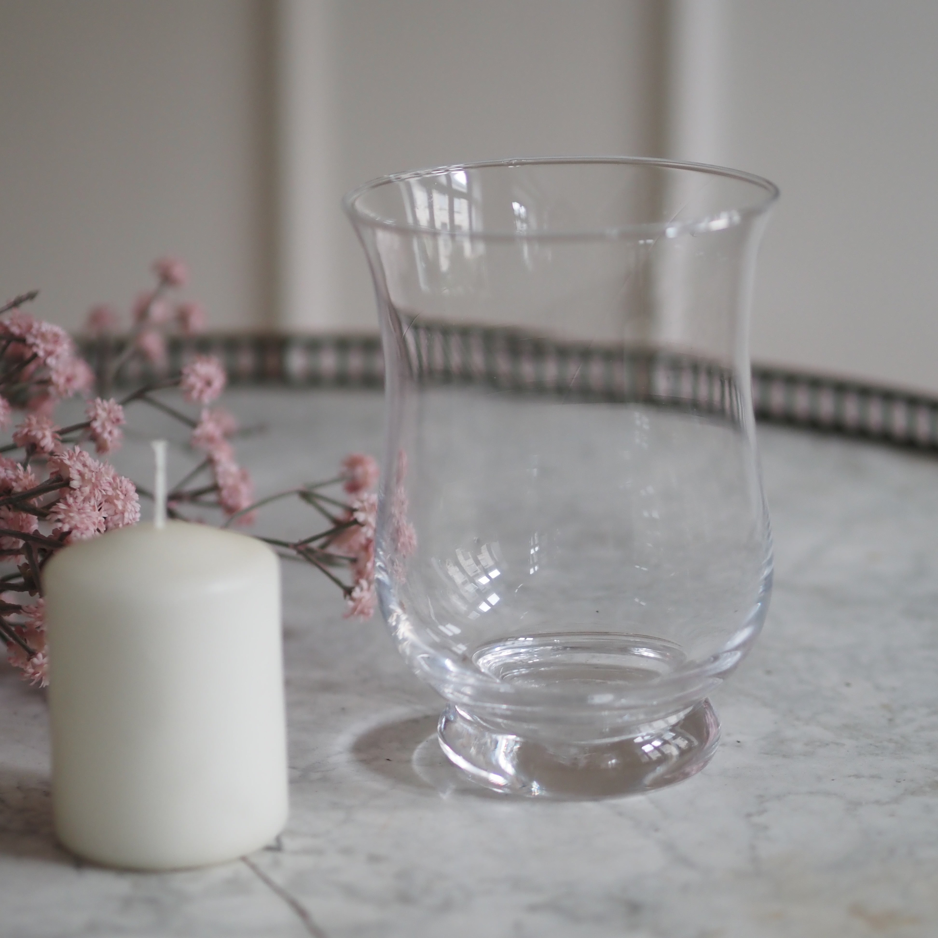 Windlicht aus Glas · schlichtes klares Dekorationsobjekt