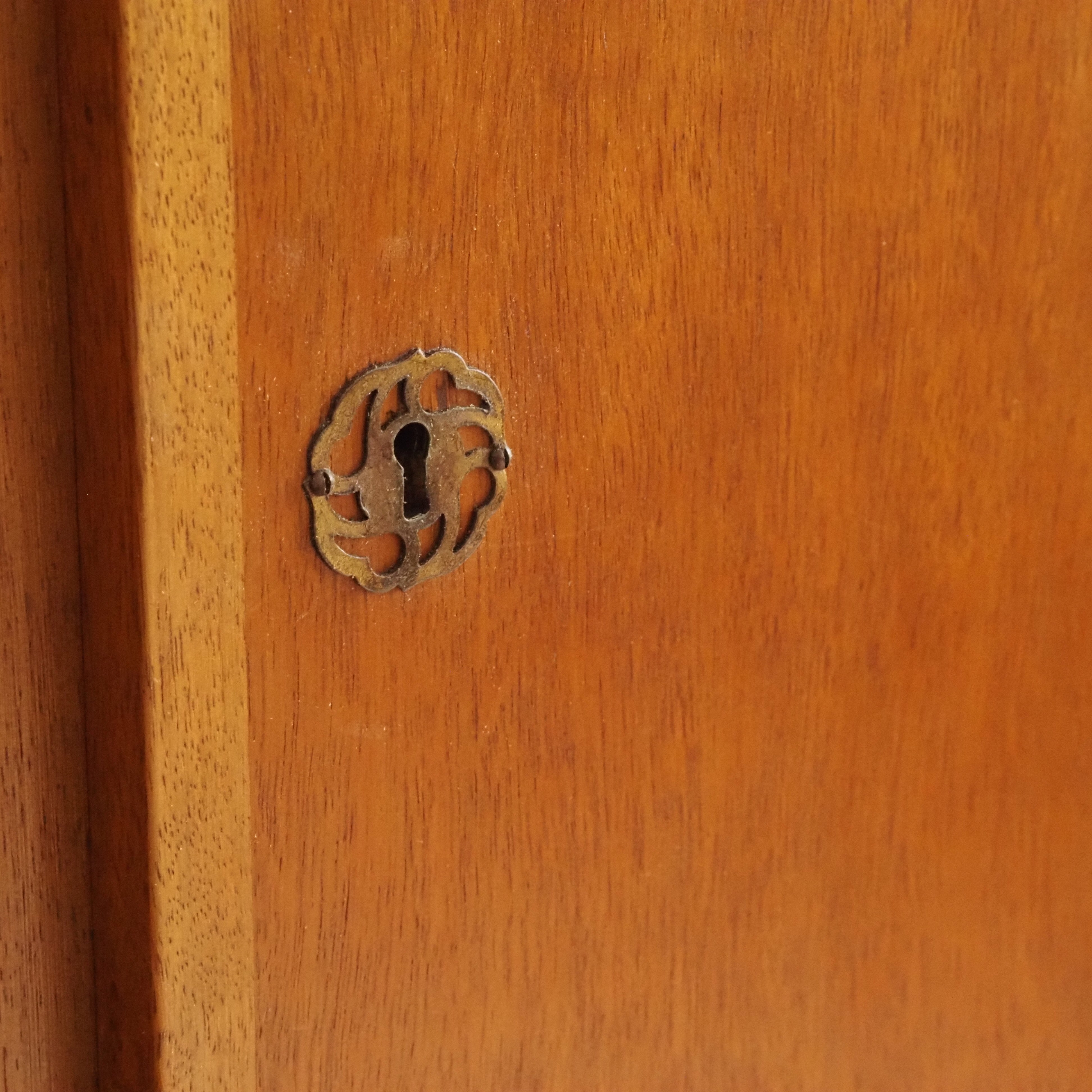 Midcentury Kleiderschrank aus Limbaholz um 1960