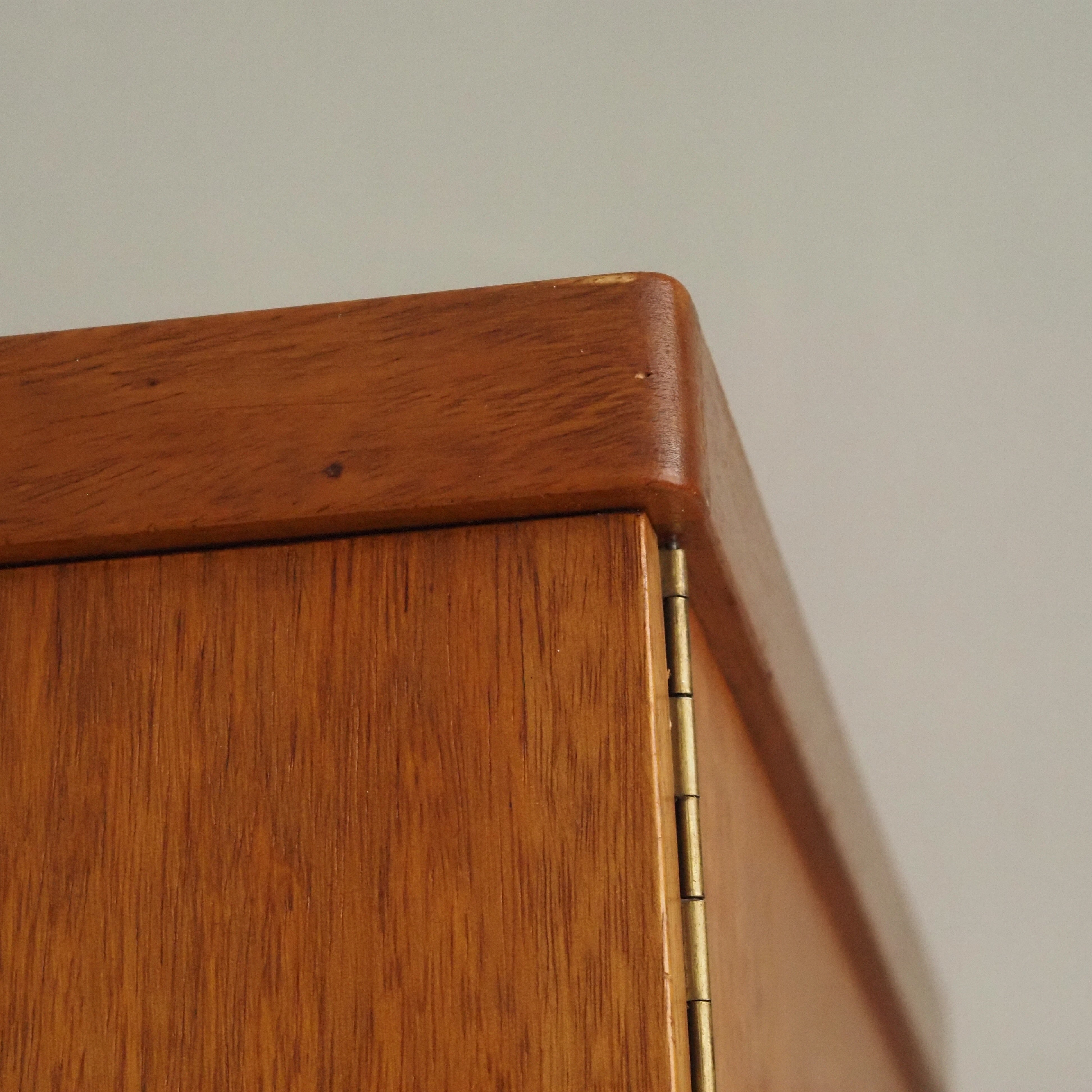 Midcentury Kleiderschrank aus Limbaholz um 1960
