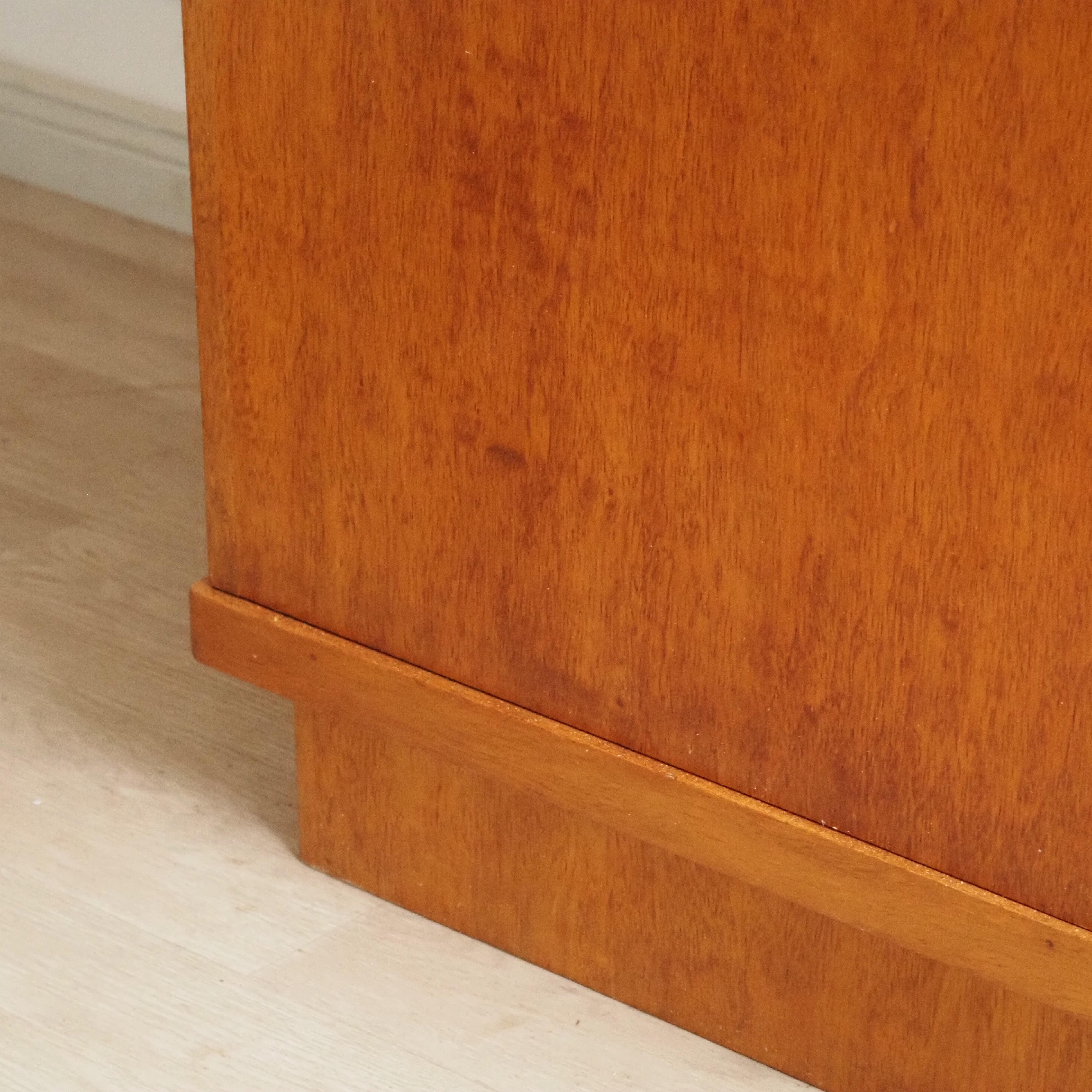 Midcentury Kleiderschrank aus Limbaholz um 1960