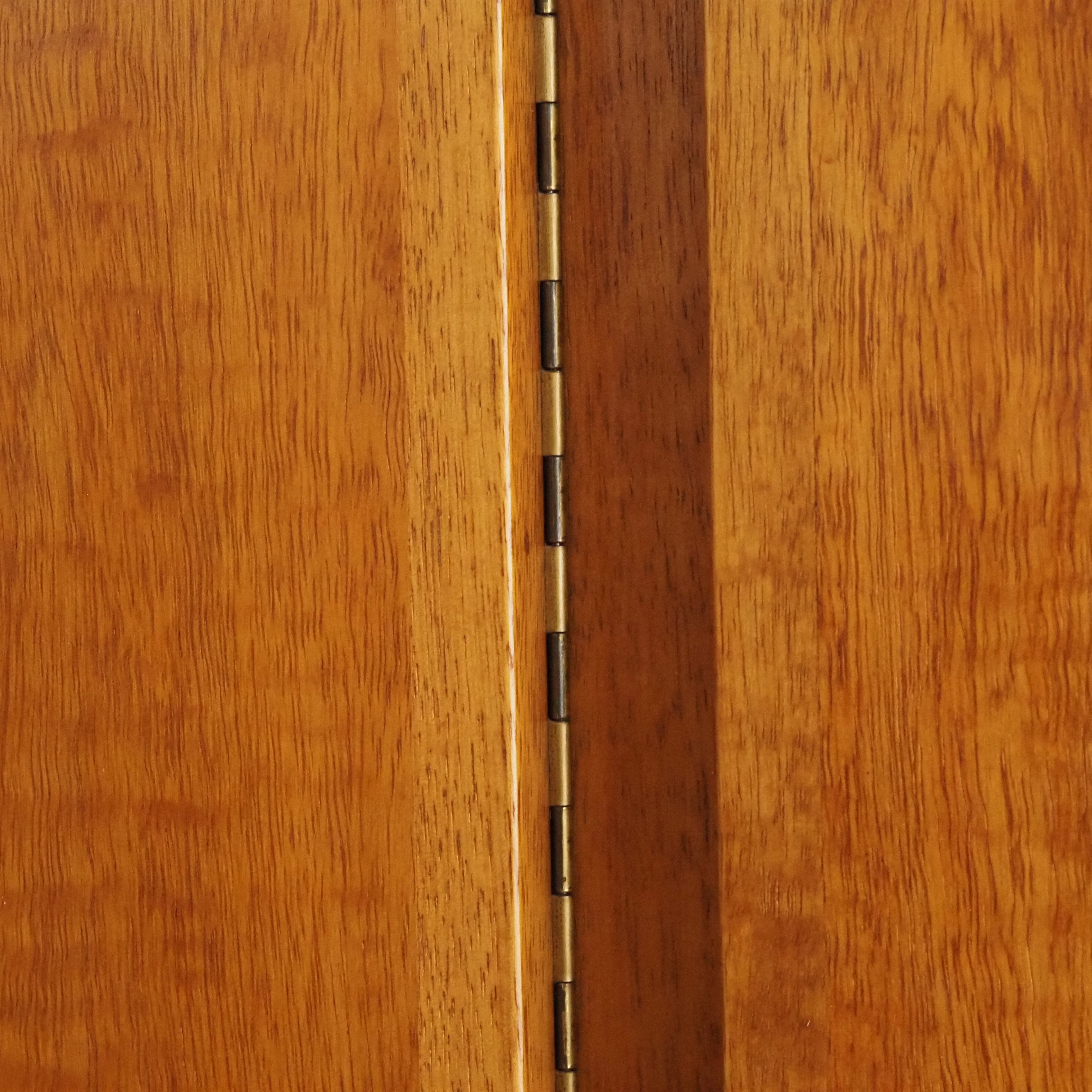 Midcentury Kleiderschrank aus Limbaholz um 1960