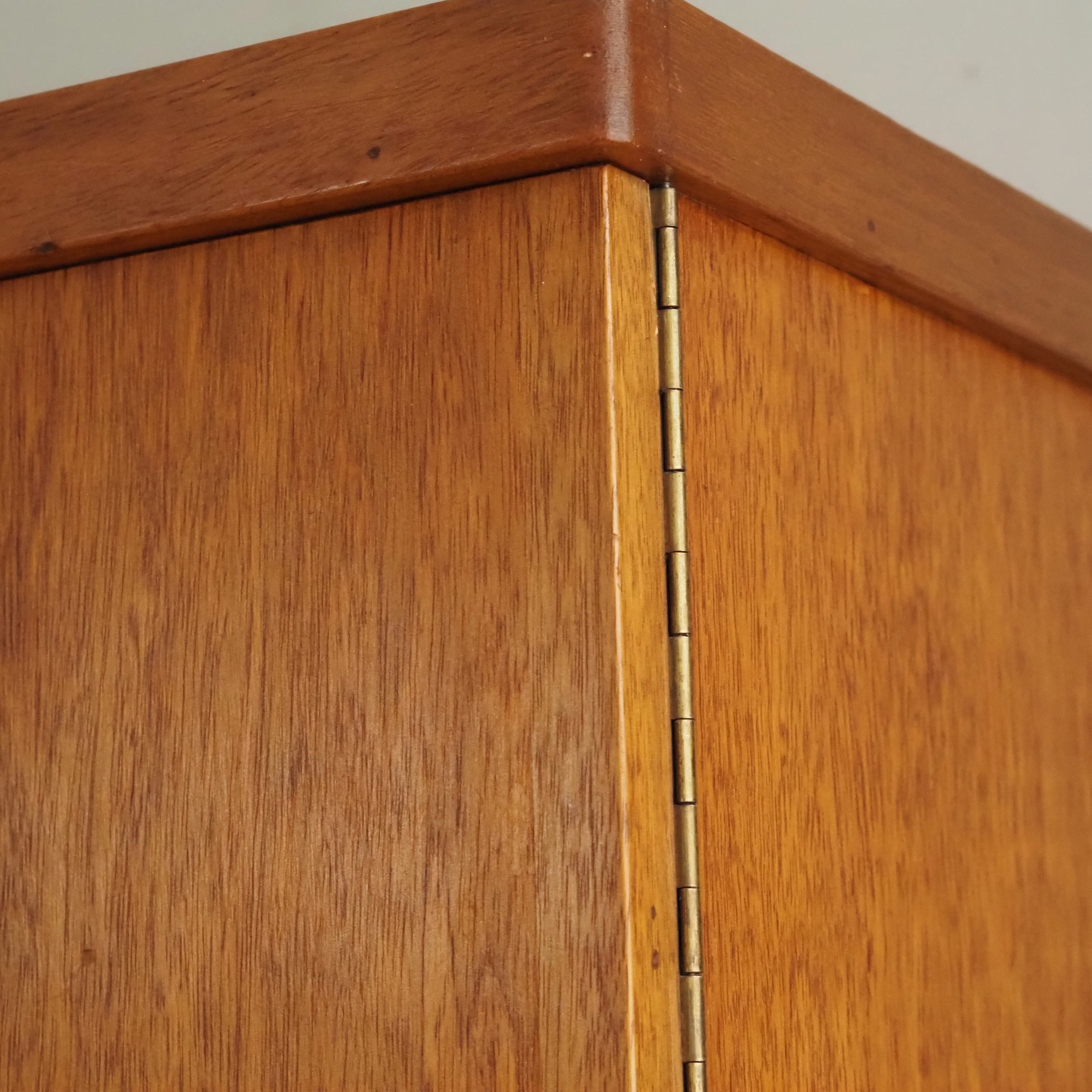 Midcentury Kleiderschrank aus Limbaholz um 1960