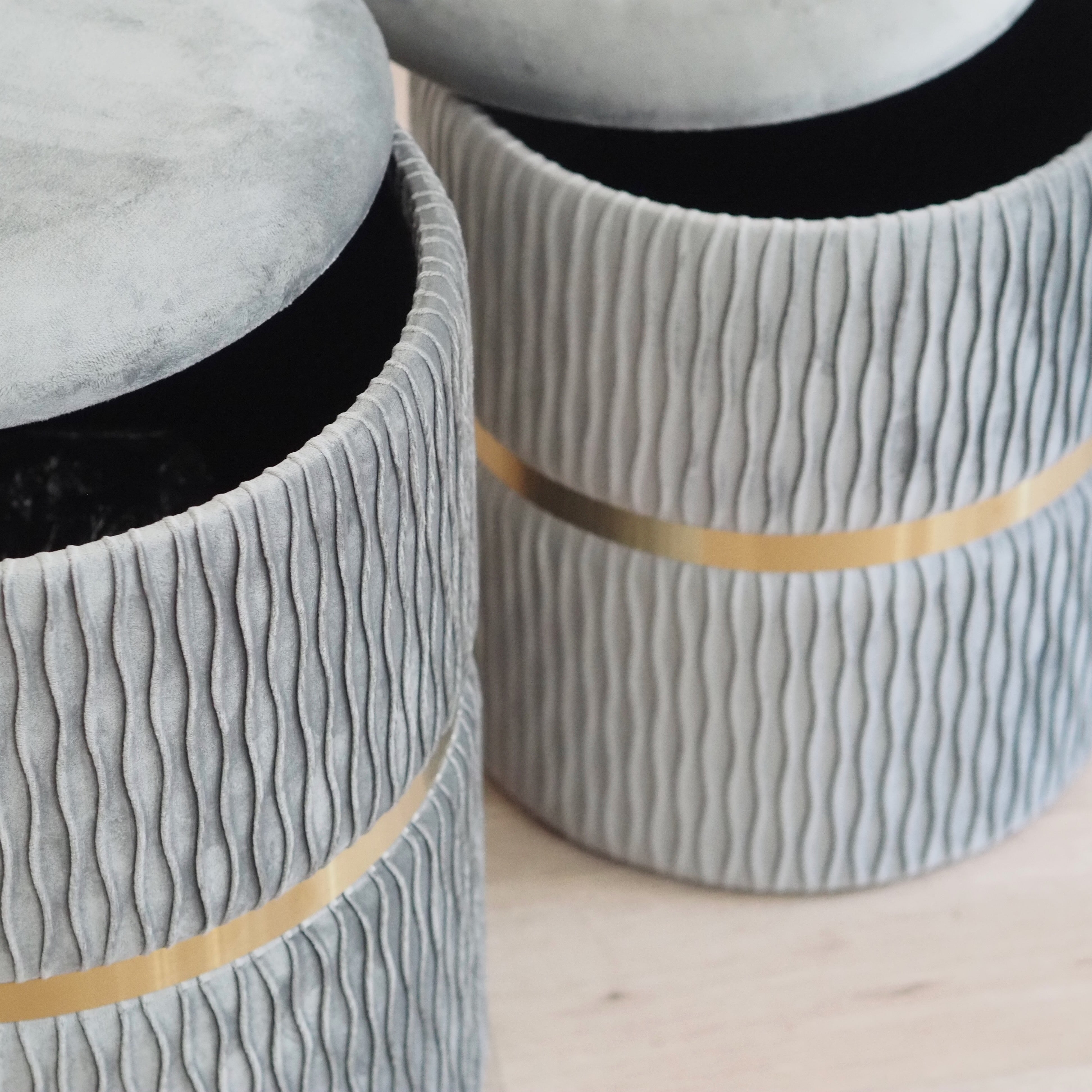 Hocker-Pouf 2er-Set · Samt mit Stauraum und Deckel in Grau-Gold