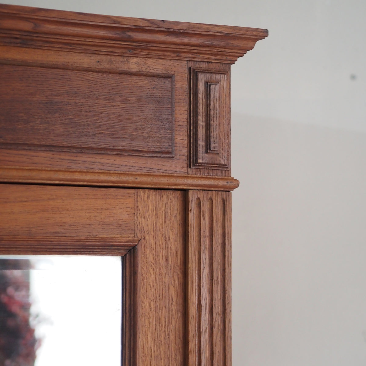 Kleiderschrank Louis-XVI-Stil mit Spiegeltür, Eiche, um 1900