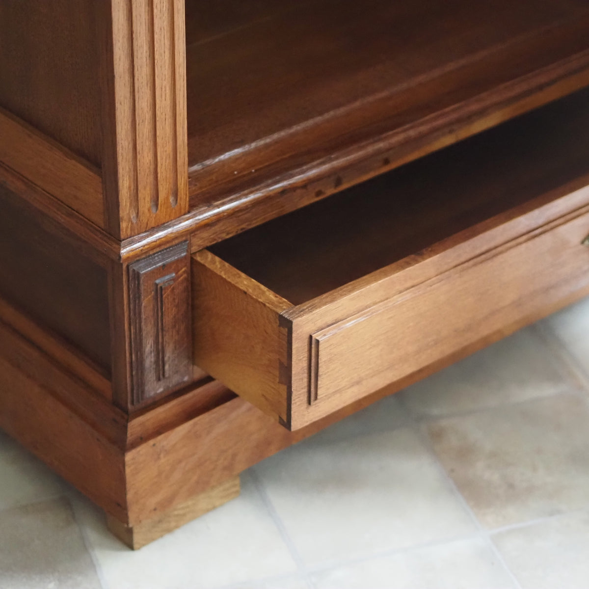 Kleiderschrank Louis-XVI-Stil mit Spiegeltür, Eiche, um 1900