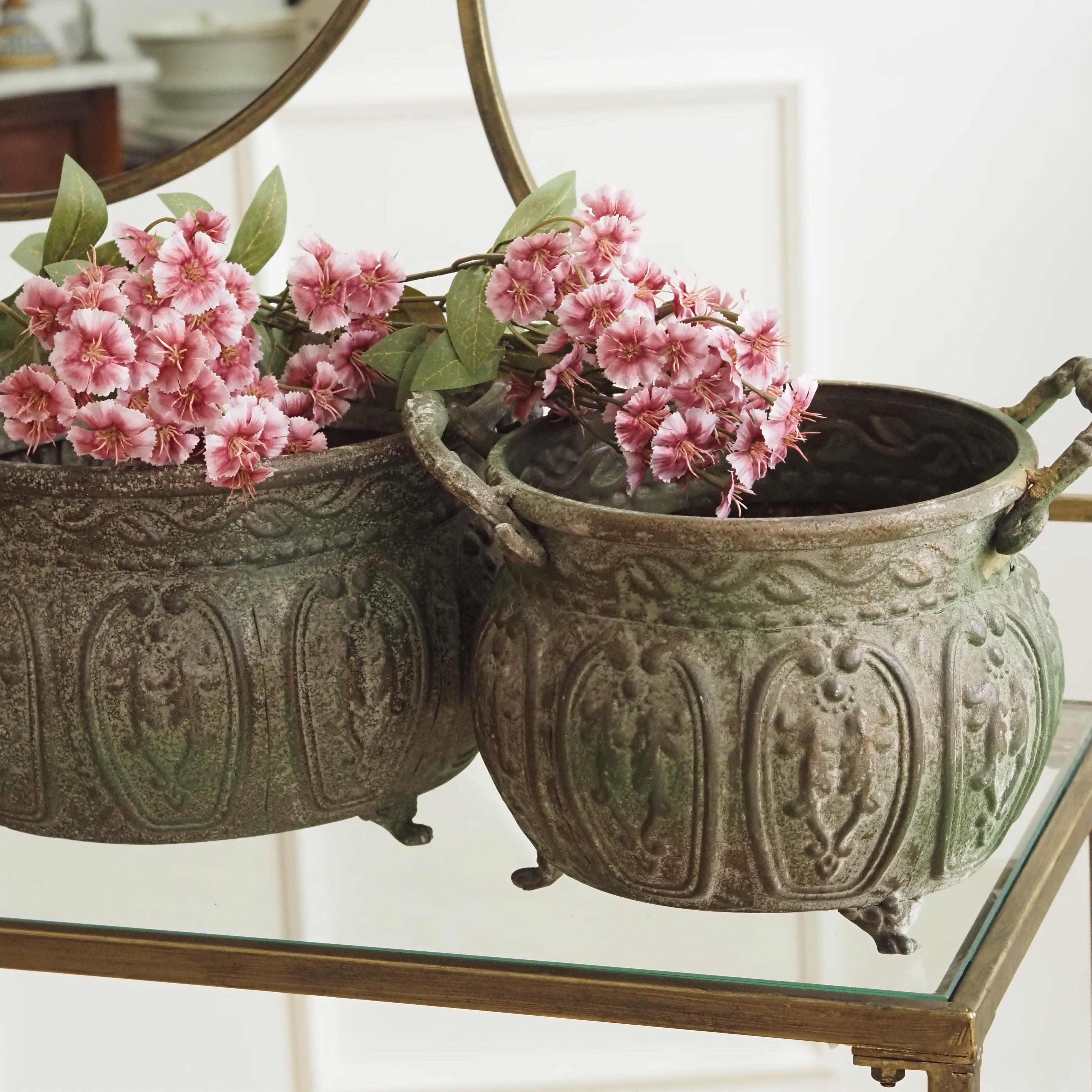 Blumentopf 2er Set aus Metall · historisierende Gartenform mit Patina