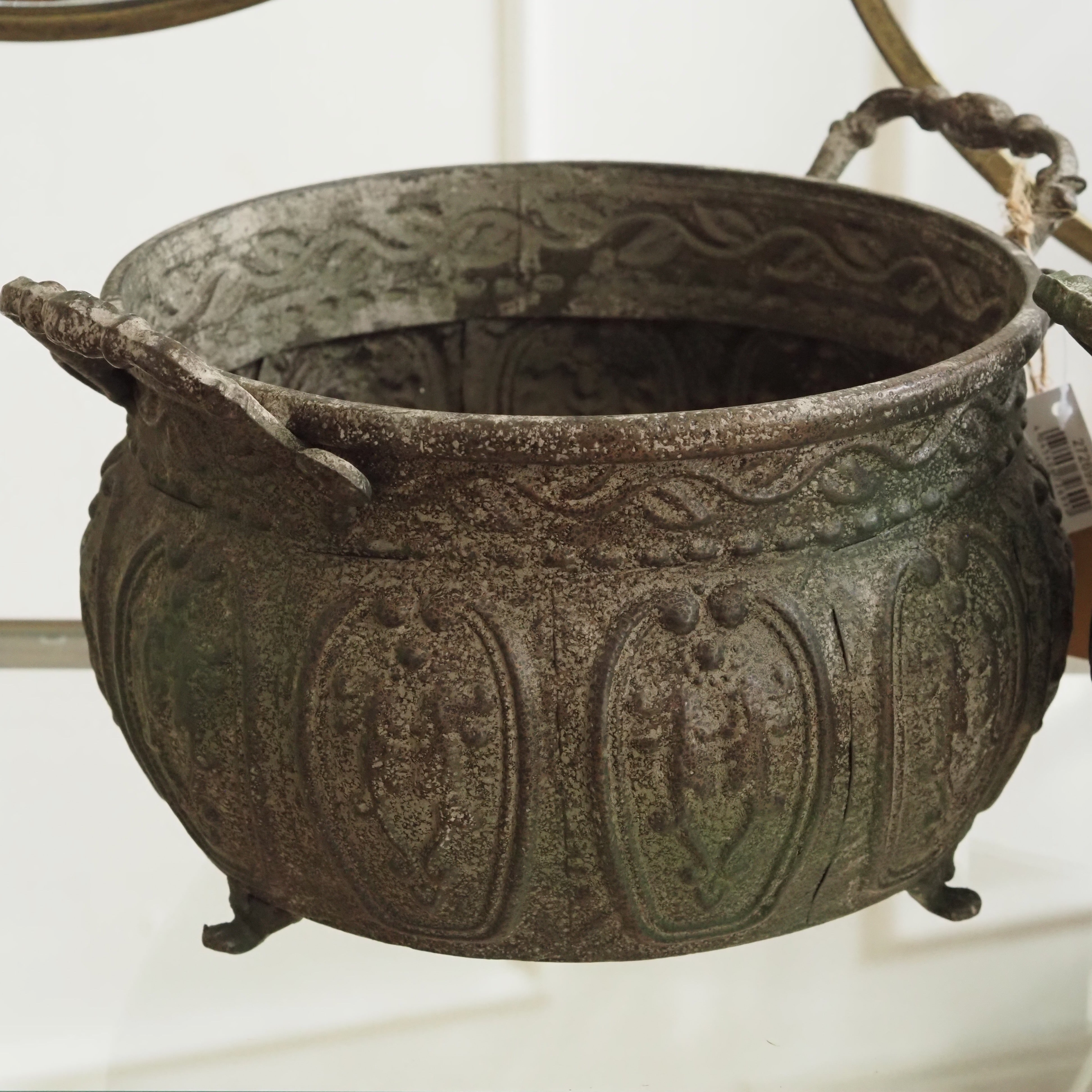 Blumentopf 2er Set aus Metall · historisierende Gartenform mit Patina