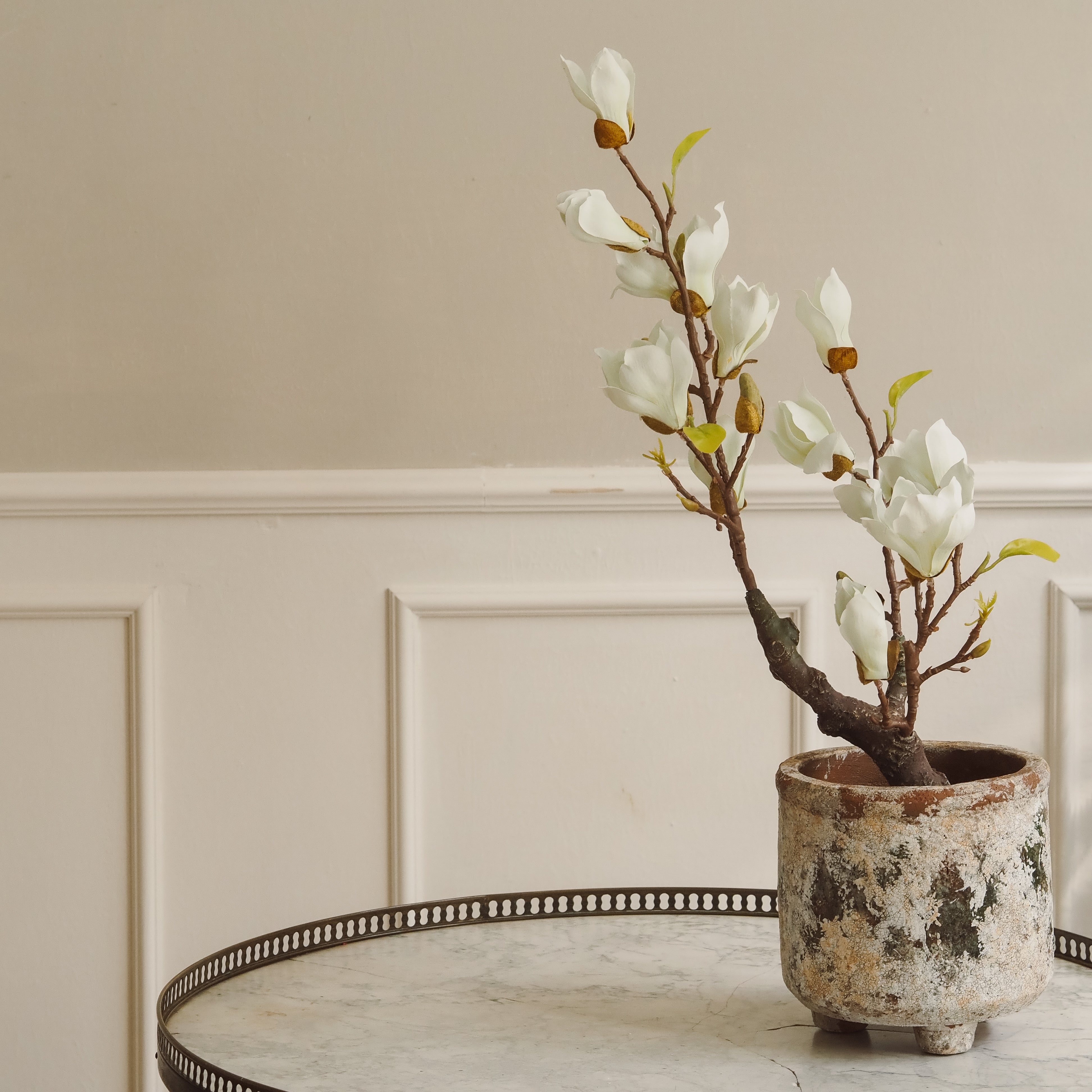 Magnolienzweig Weiß-Creme · Naturalistischer Blütenzweig mit Knospen