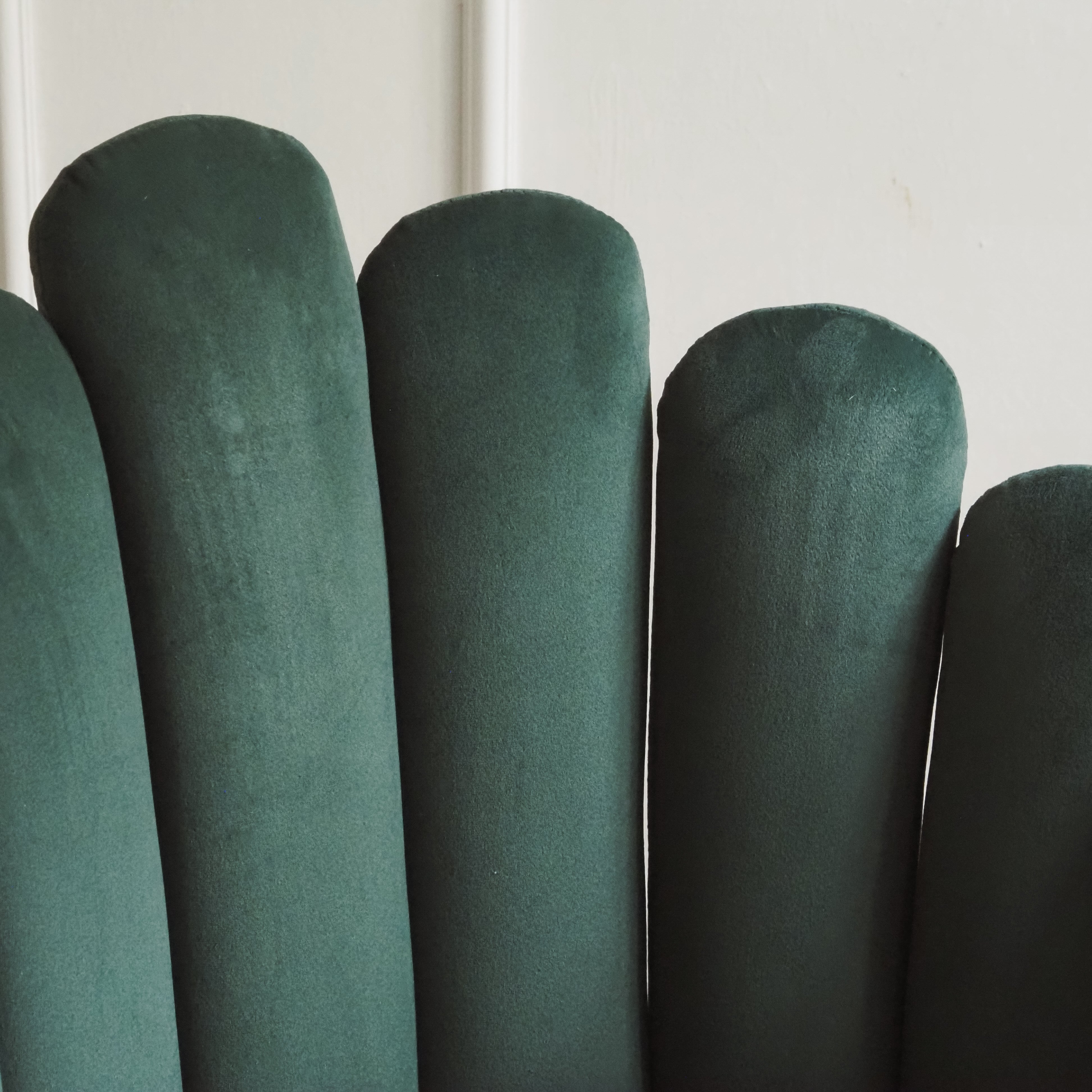 Muschelstuhl · moderne Form / gepolsterter Samtstuhl, Design Armchair