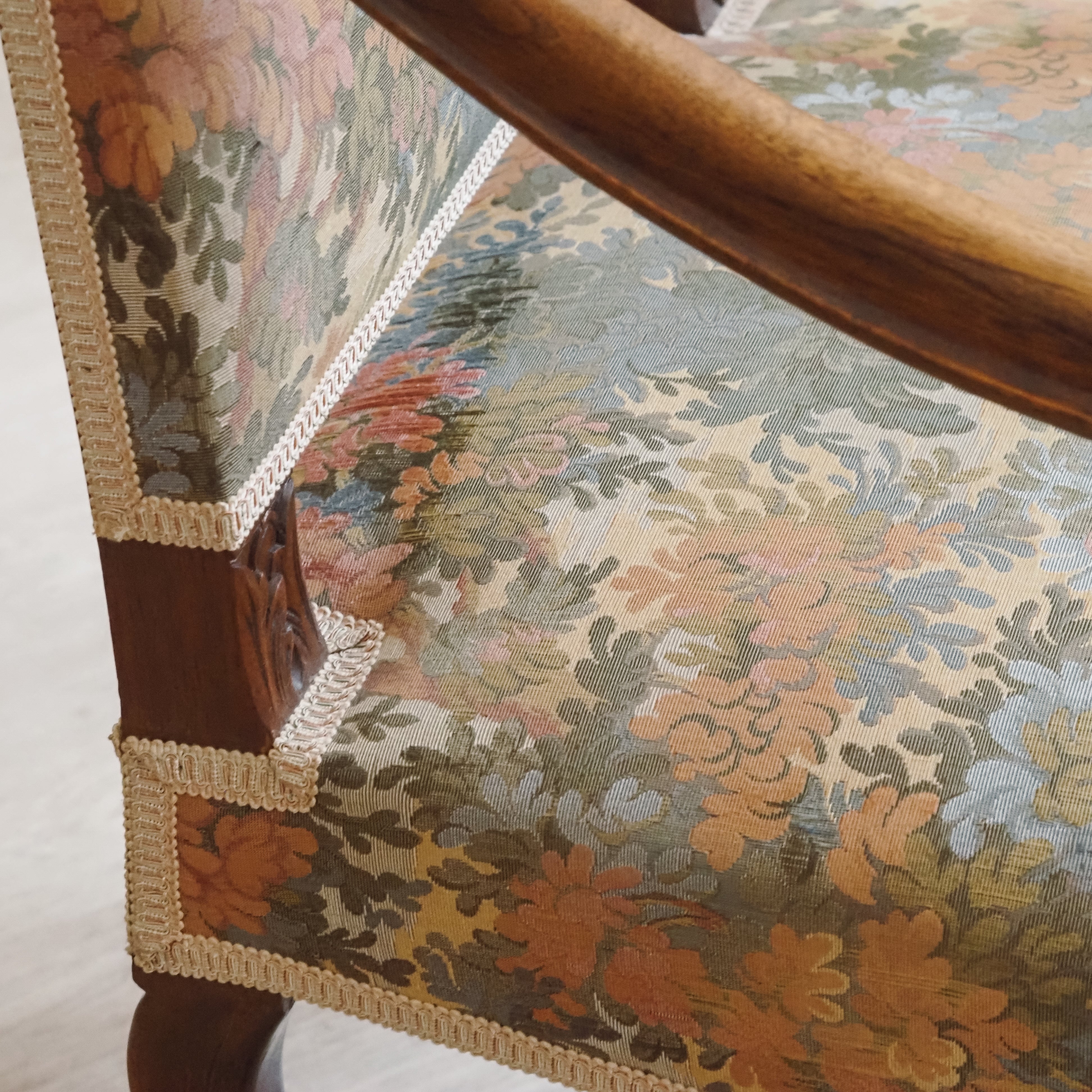 Louis XIV Armlehnstuhl Nussbaum um 1880