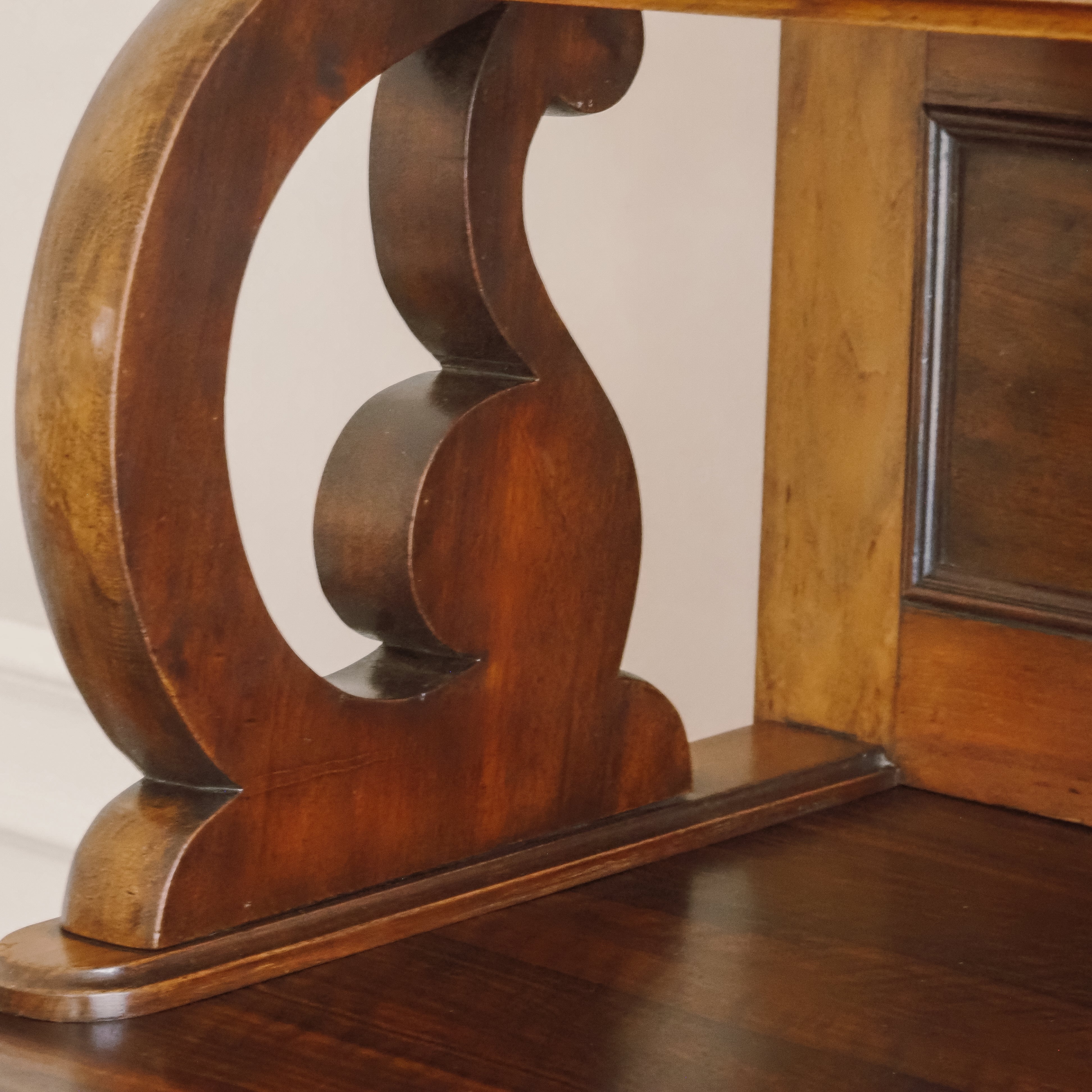 Anrichte Louis-Philippe Nussbaum Buffet mit Aufsatz um 1870