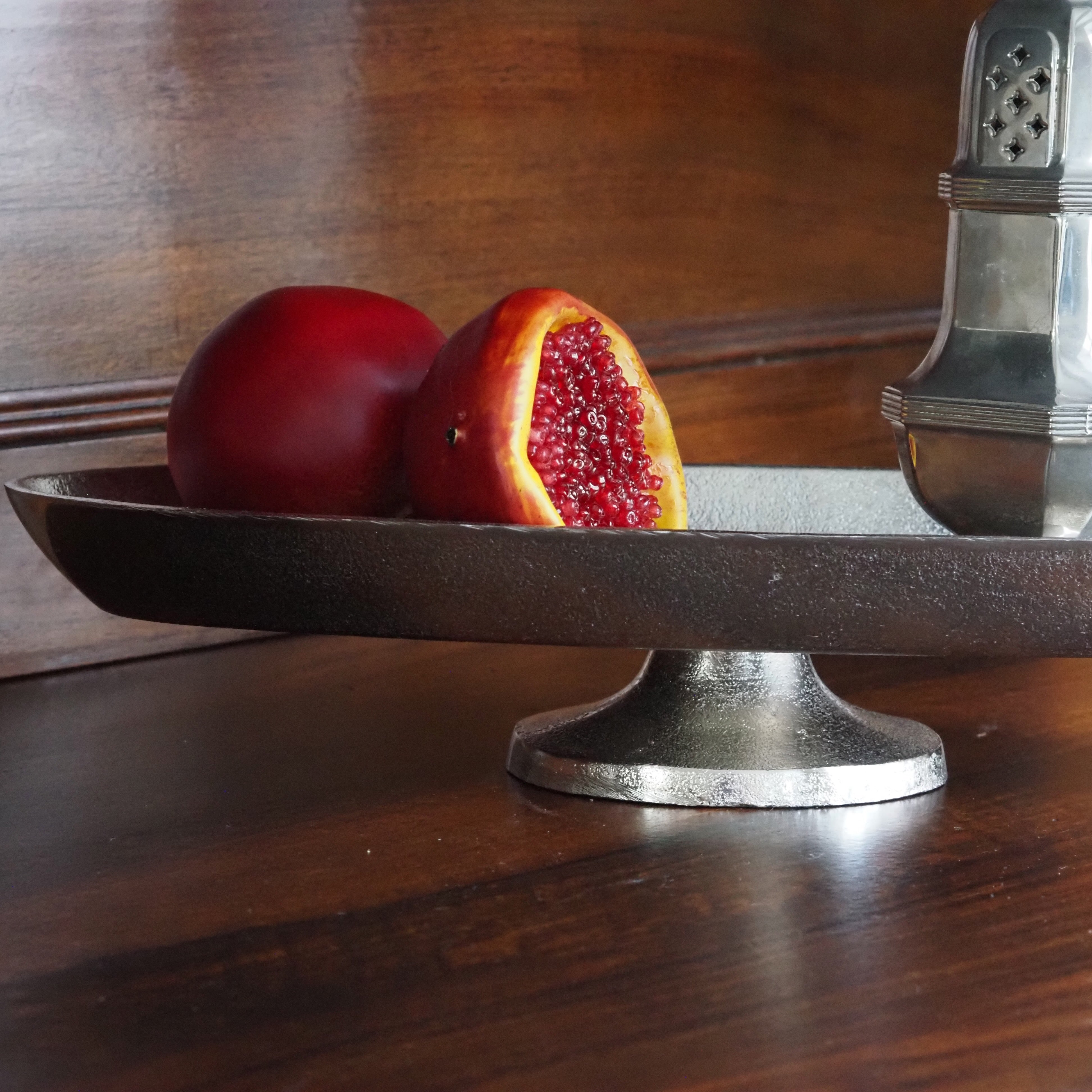 Schale GROS Silber · Ovale Fußschale aus Aluminiumguss, 39 cm