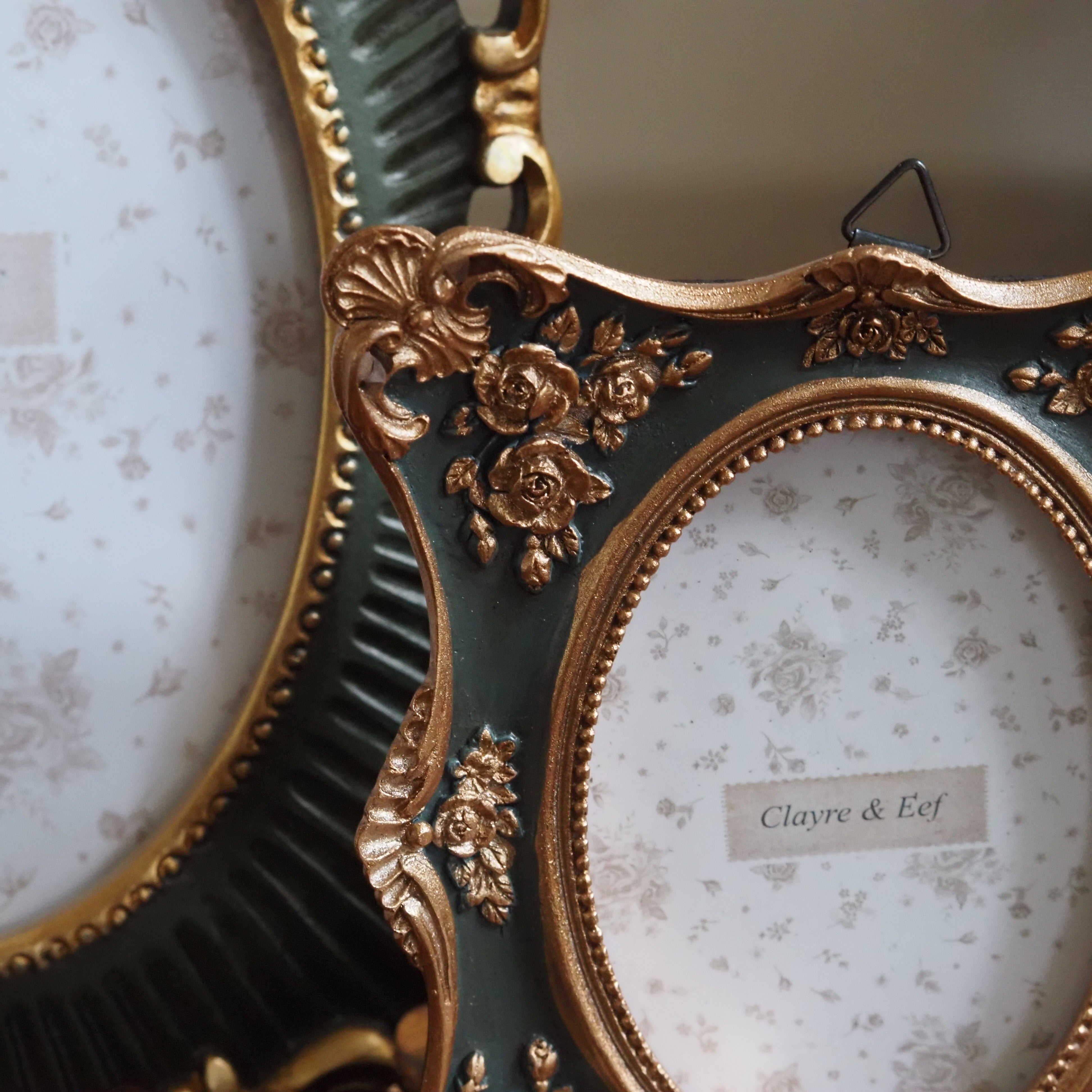Ornamentierter Bilderrahmen Grün-Gold · historisierende Rahmenform · Varianten S–M