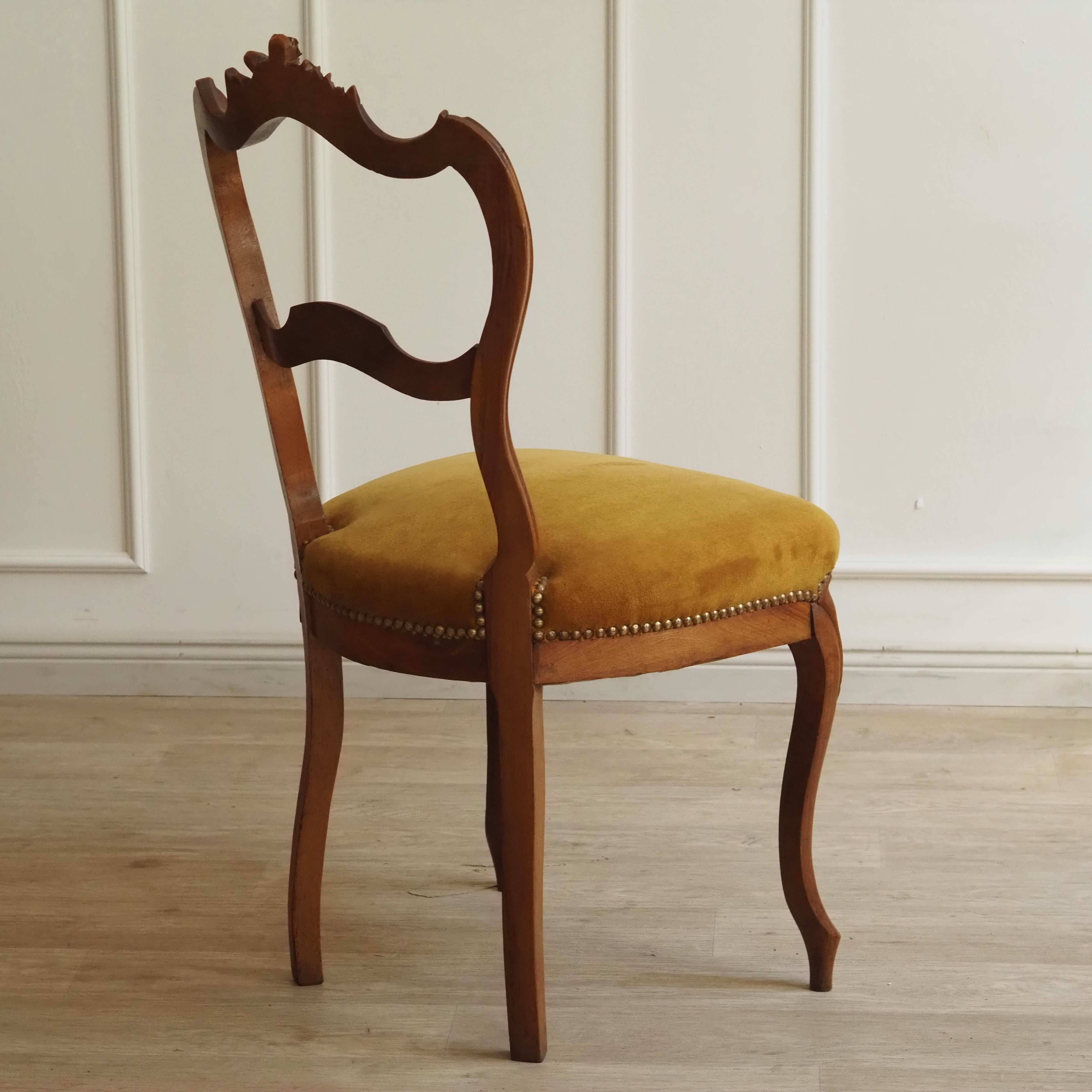 Polsterstuhl im Louis-Philippe-Stil – gelber Samt, um 1900