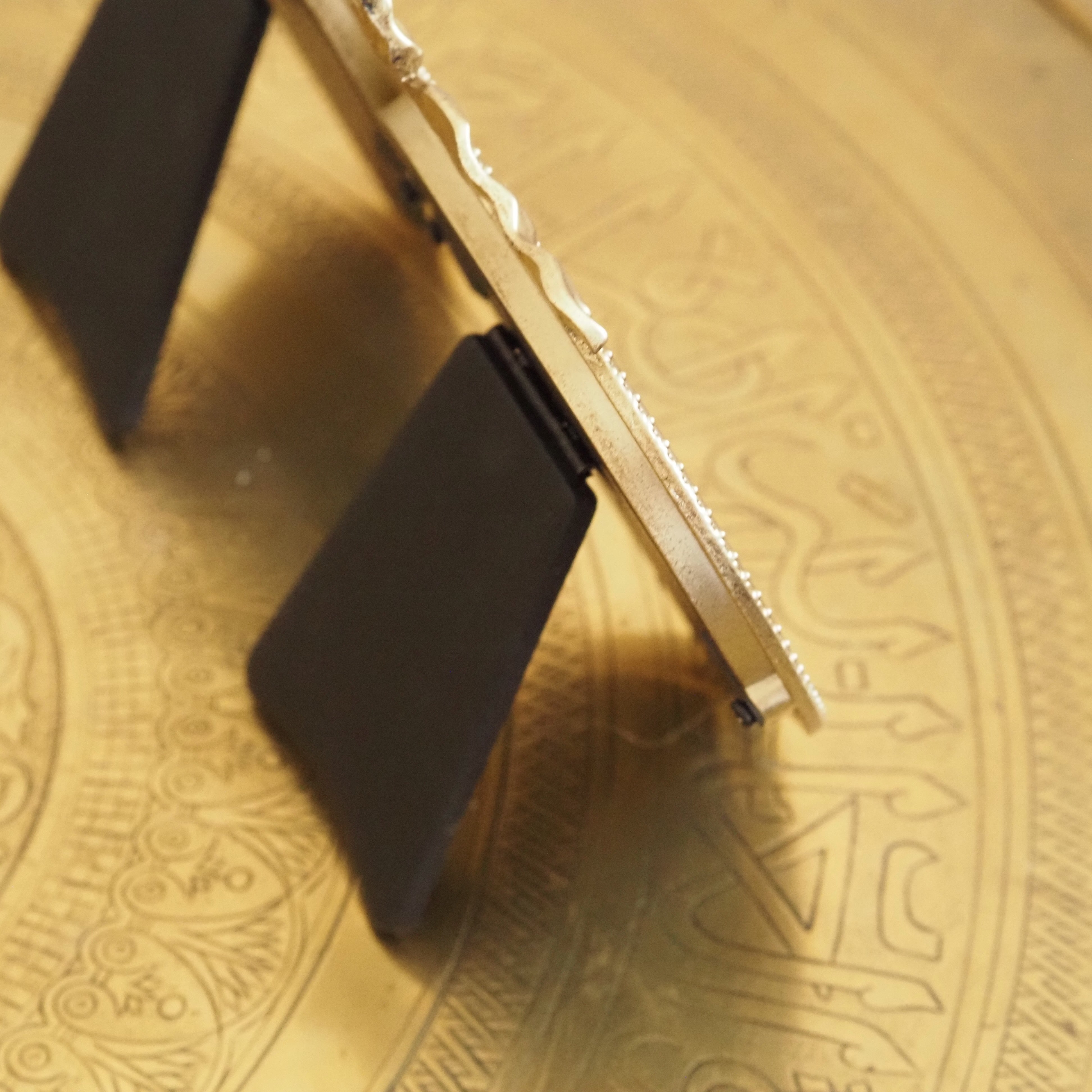 Doppelbilderrahmen Herz · Verschlungene Schleife in Antikgold