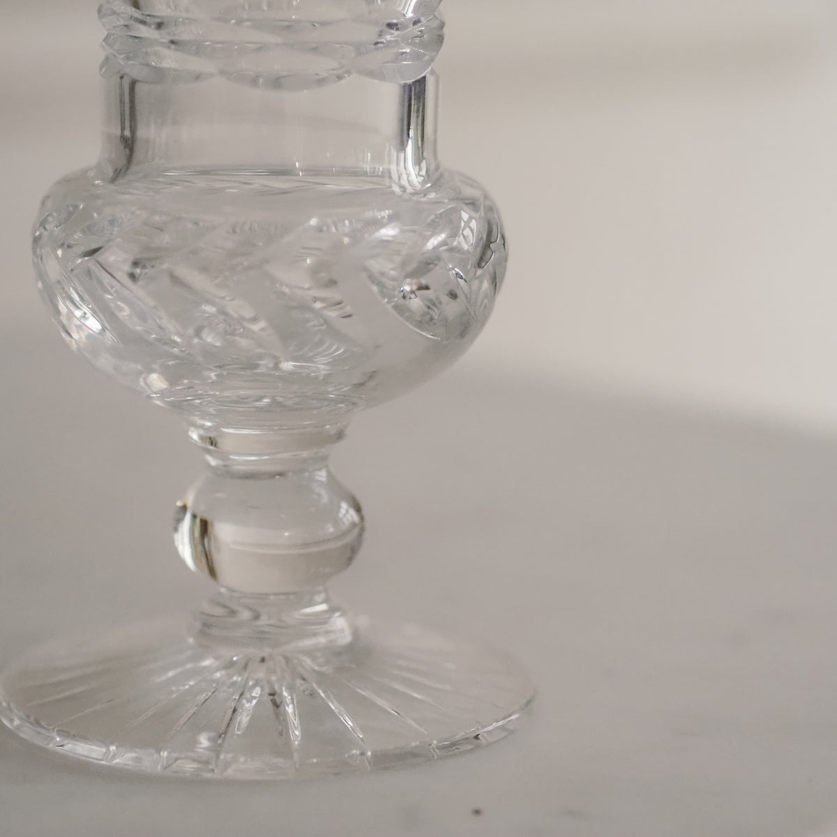 Kristallvase klar Distelform · Rautenschliff, Sternfuß