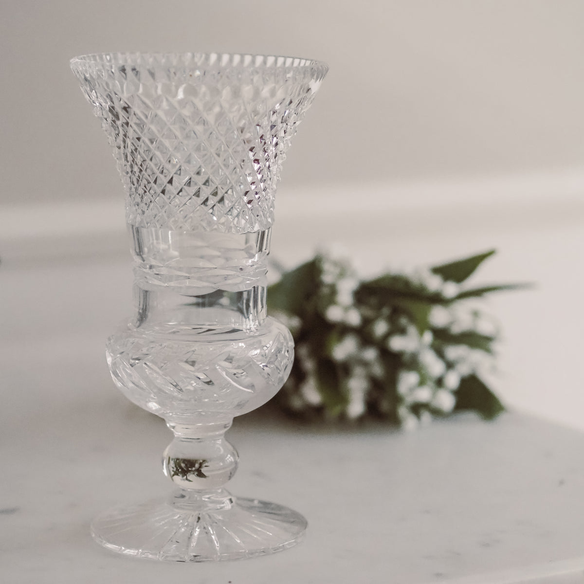 Kristallvase klar Distelform · Rautenschliff, Sternfuß
