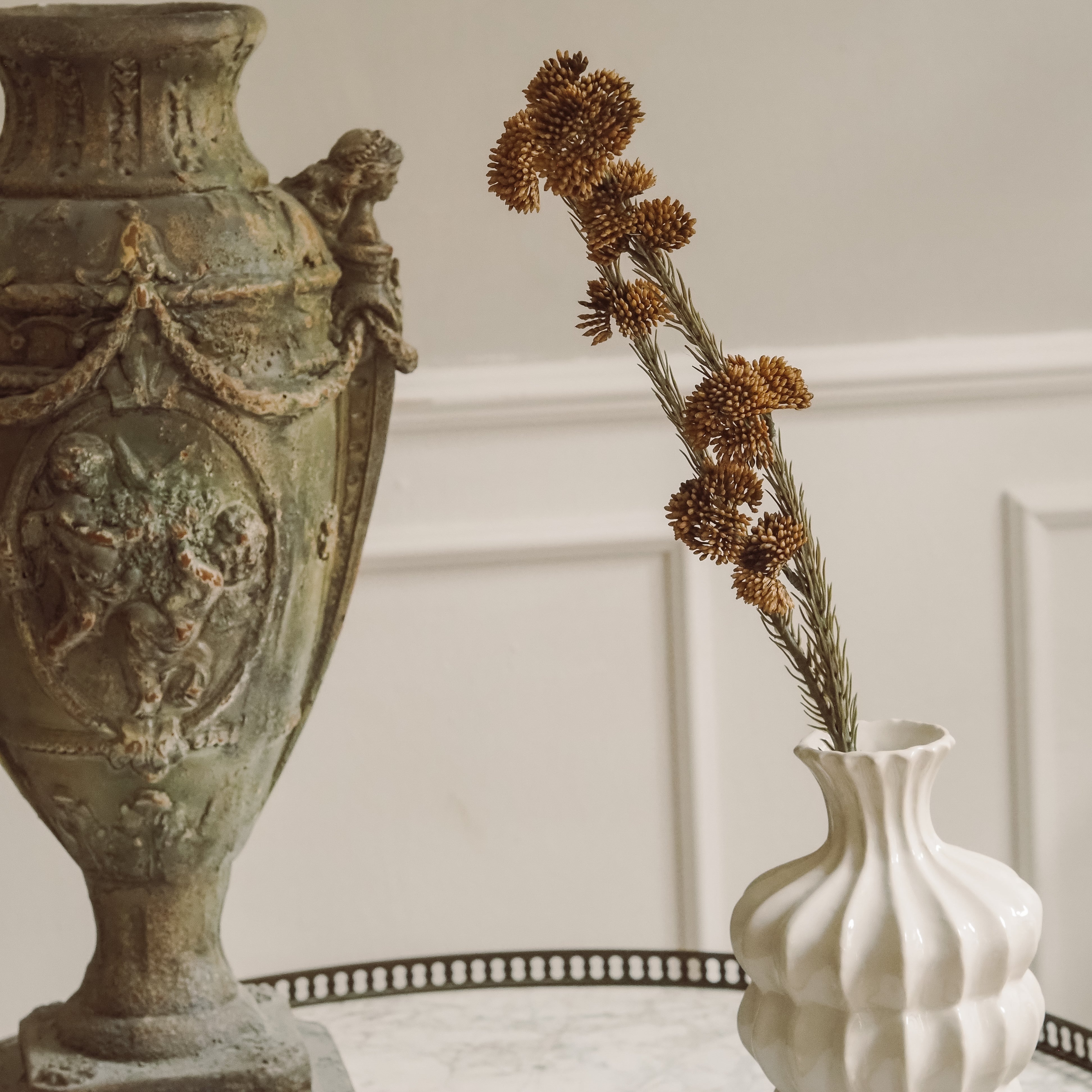 Deko-Zweig Goldbraun · Kugelblüten im Brunia-Stil · 60 cm