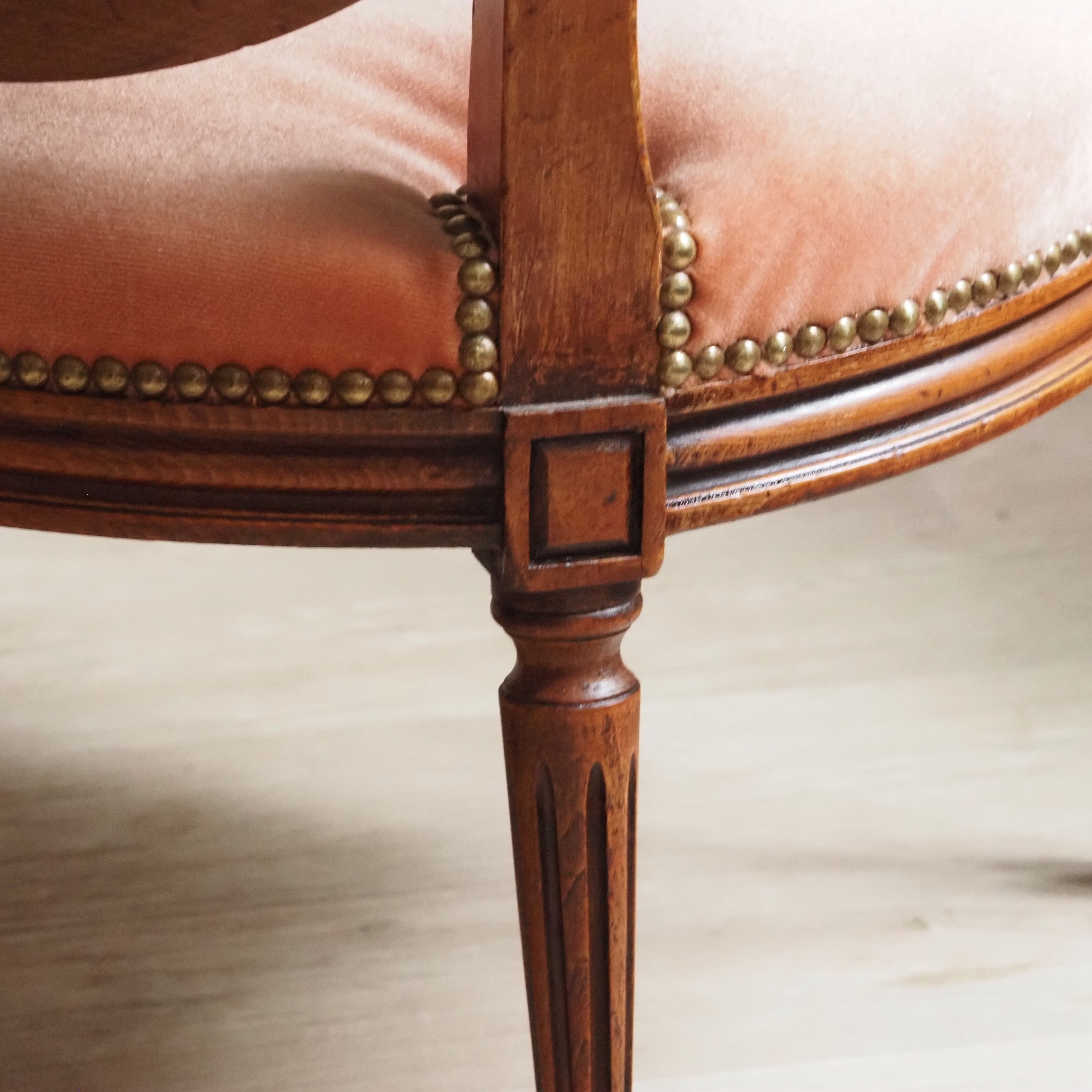 Louis XVI Sessel Paar Fauteuil rosa Samt antik um 1900
