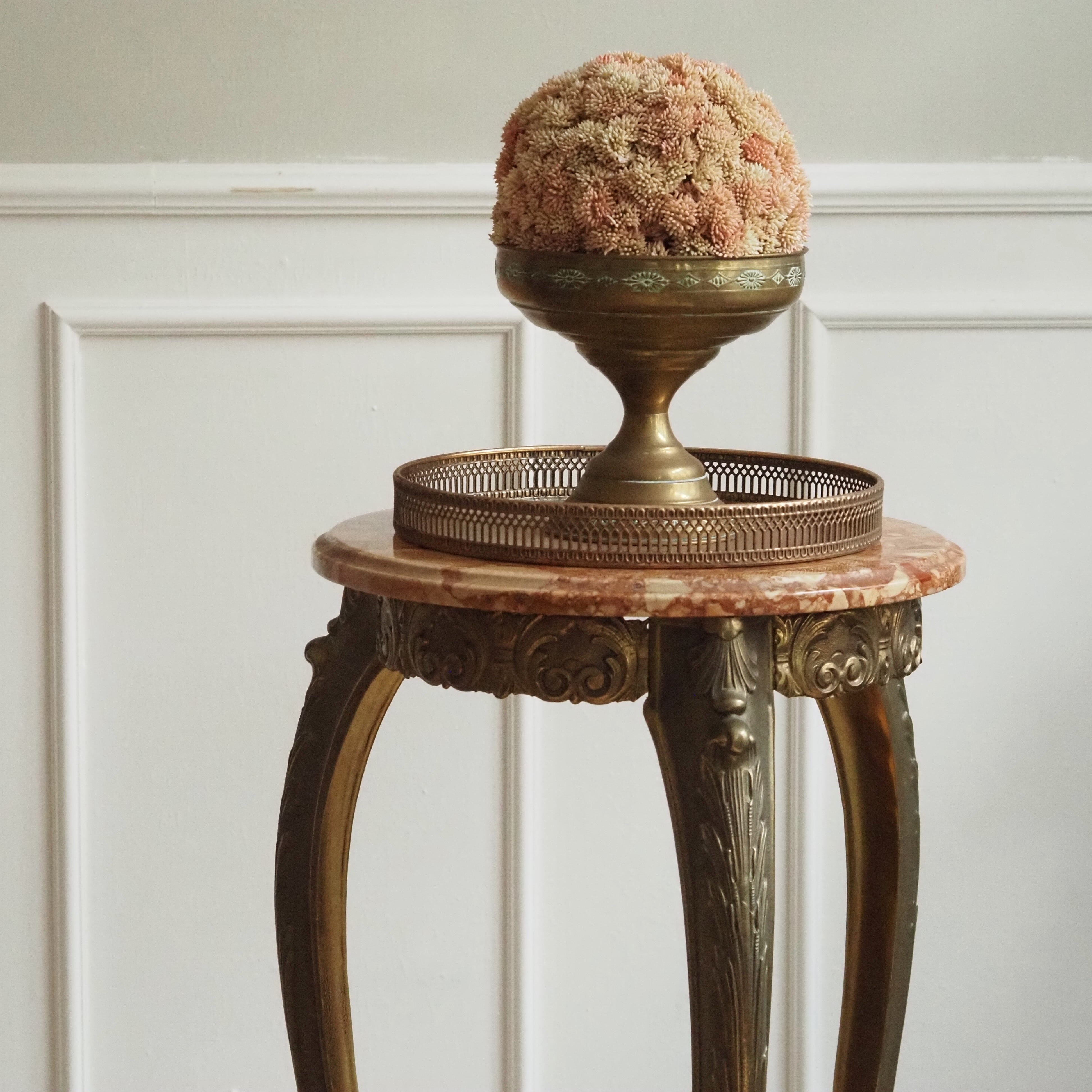 Gueridon Beistelltisch Louis-XV-Stil Messing Marmor