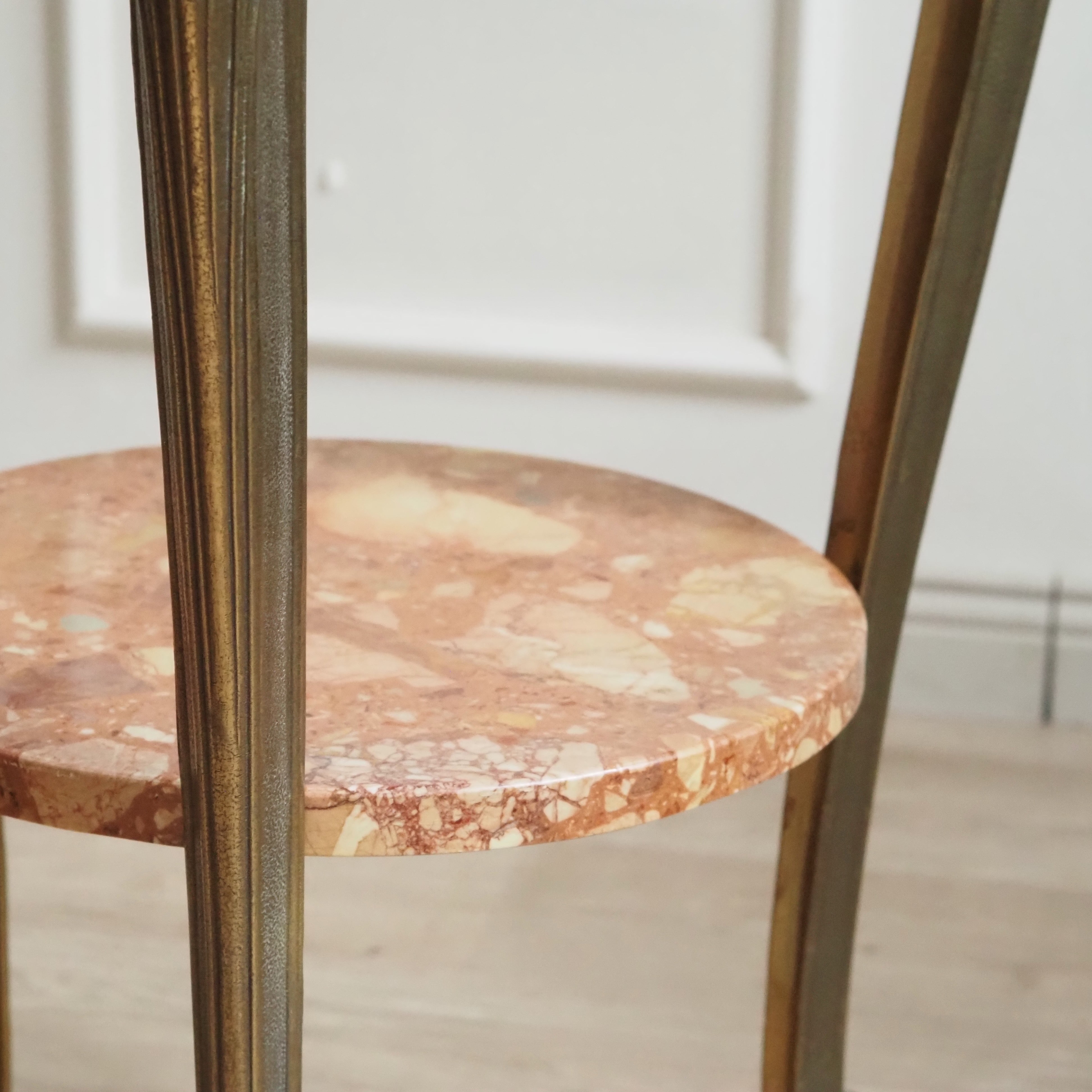 Gueridon Beistelltisch Louis-XV-Stil Messing Marmor