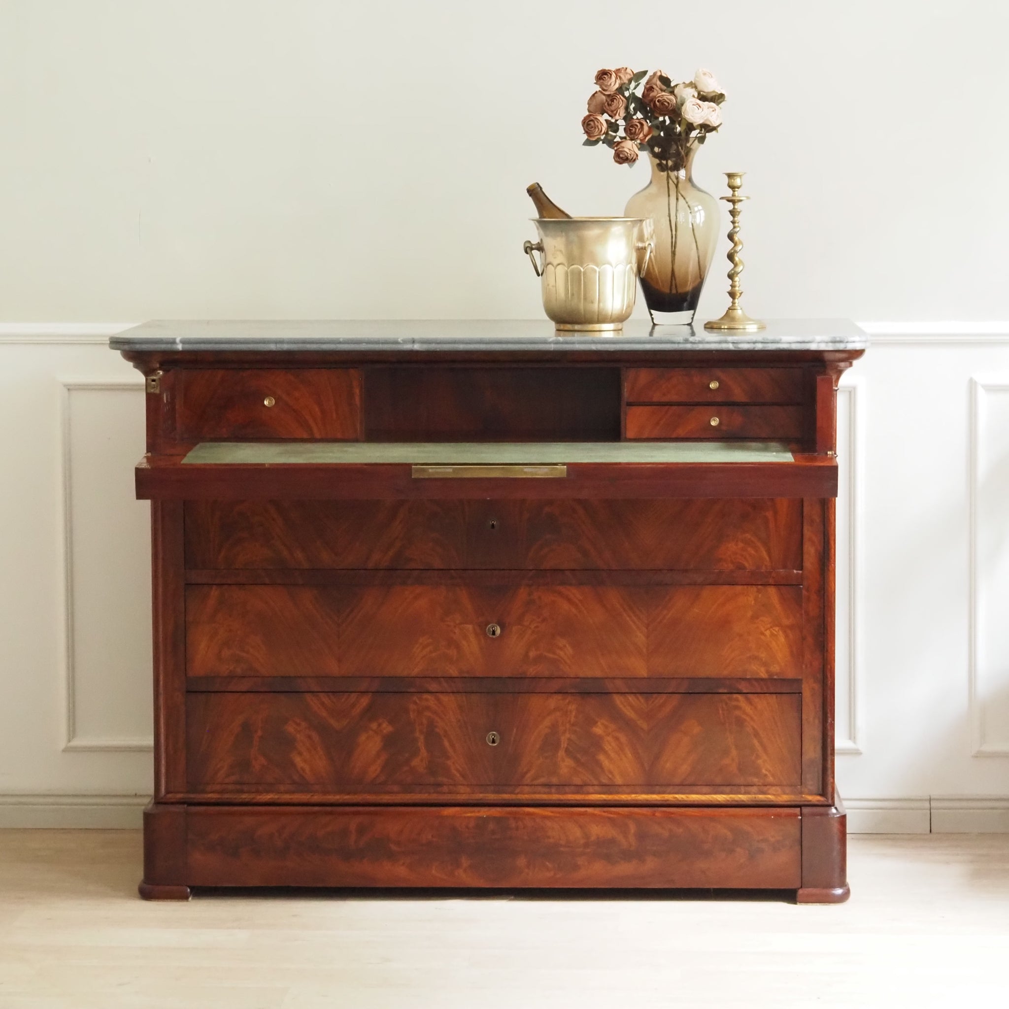 Antike Louis-Philippe Sekretärkommode aus Mahagoni mit Marmorplatte