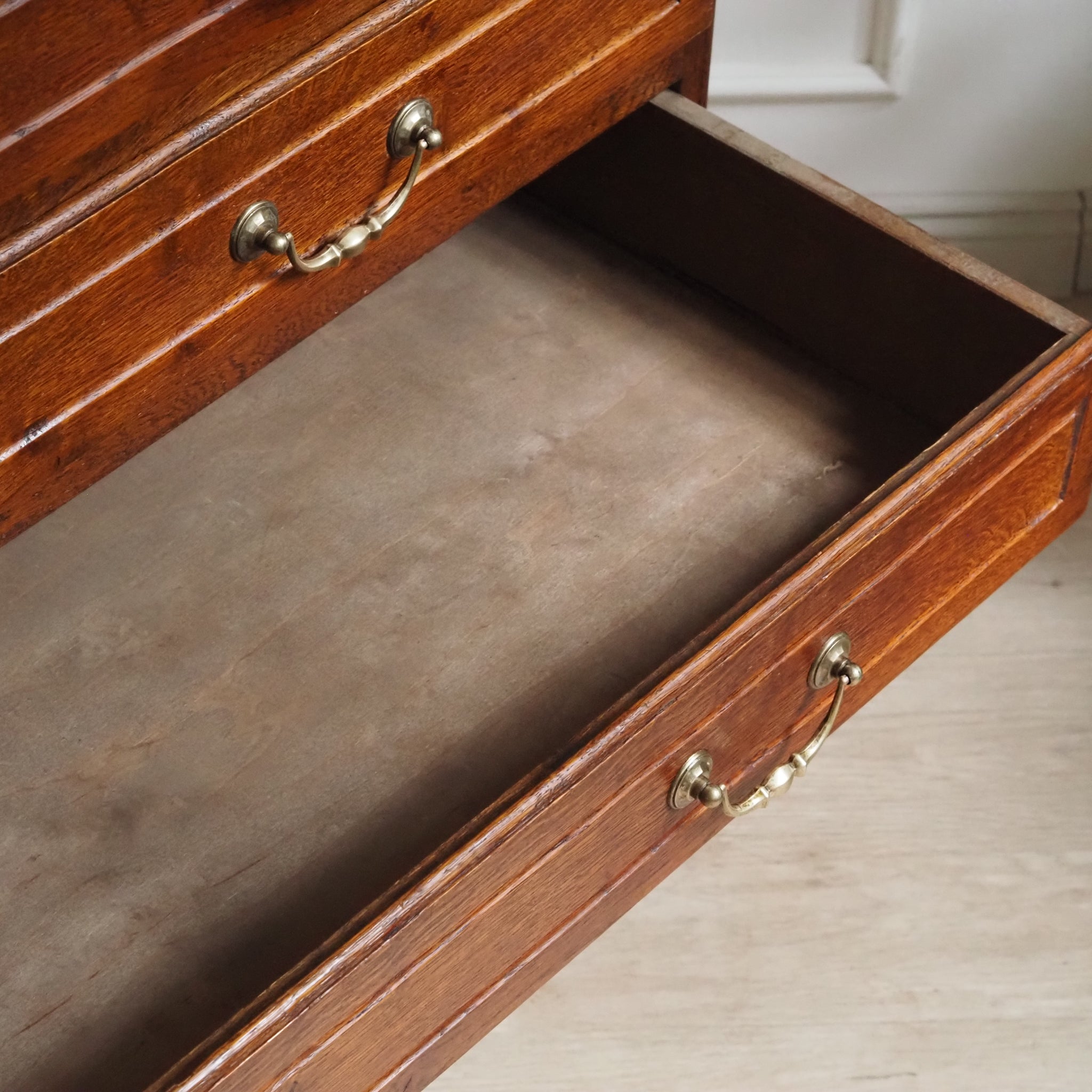 Französische Schubladenkommode im Louis XV Stil - Antike kleine Kommode