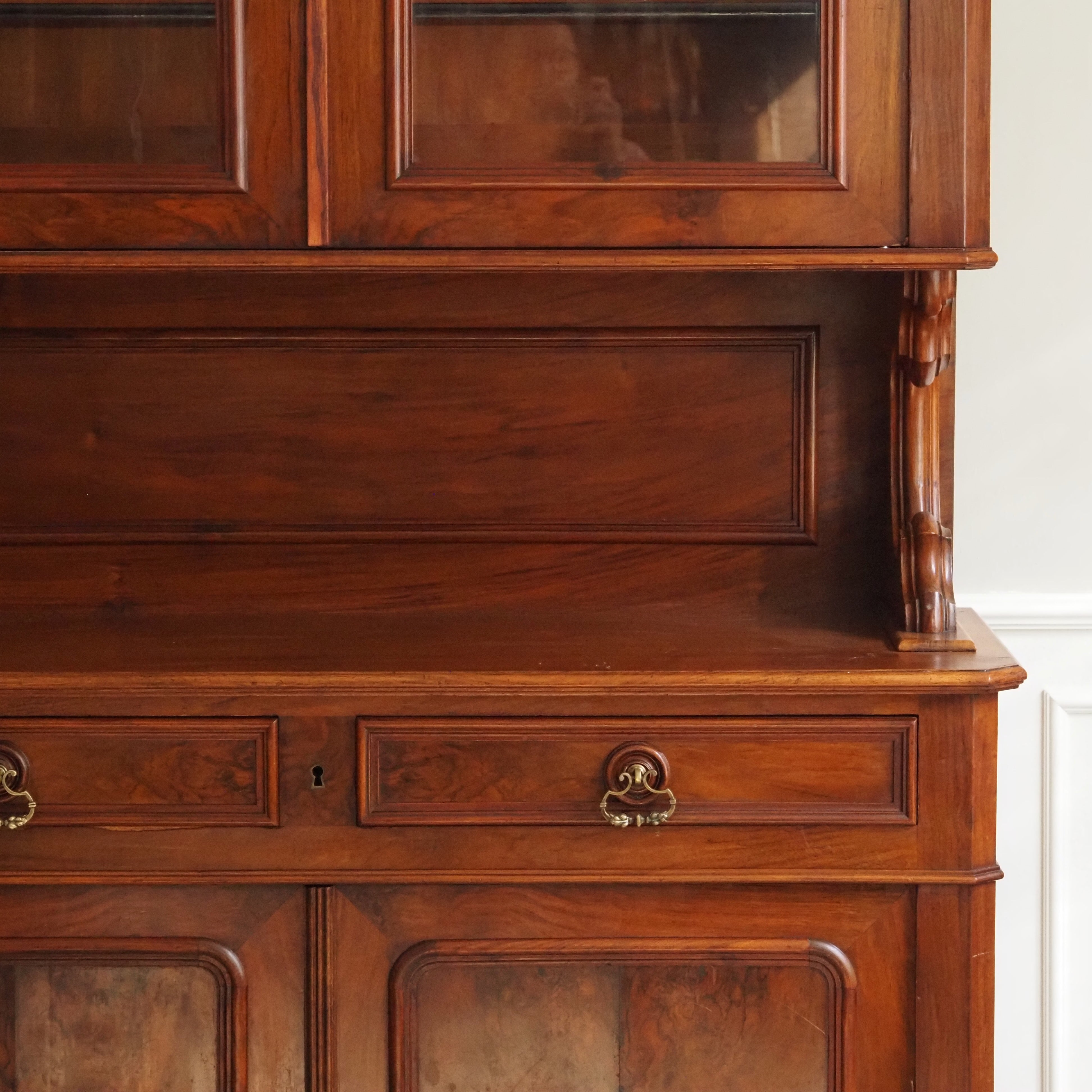 Antikes Buffet Historismus Nussbaum um 1880